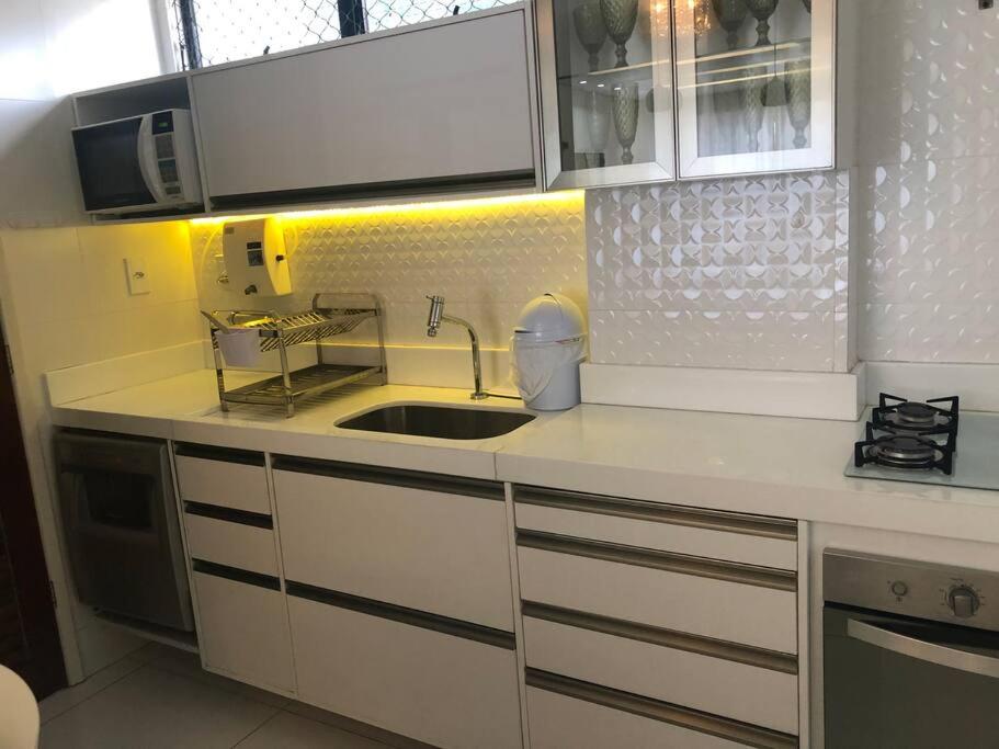 Lindo apto de 3 quartos