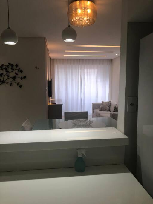 Lindo apto de 3 quartos