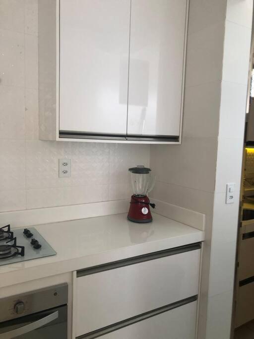 Lindo apto de 3 quartos