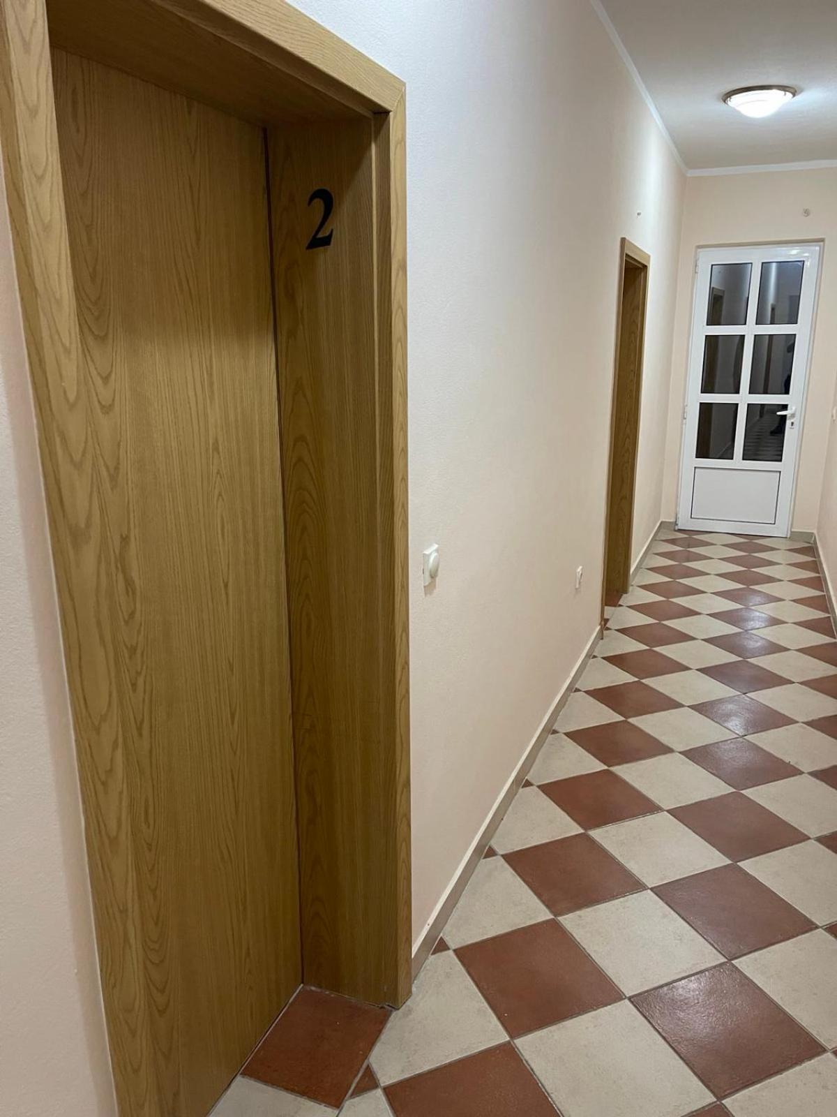 Kodra Apartments