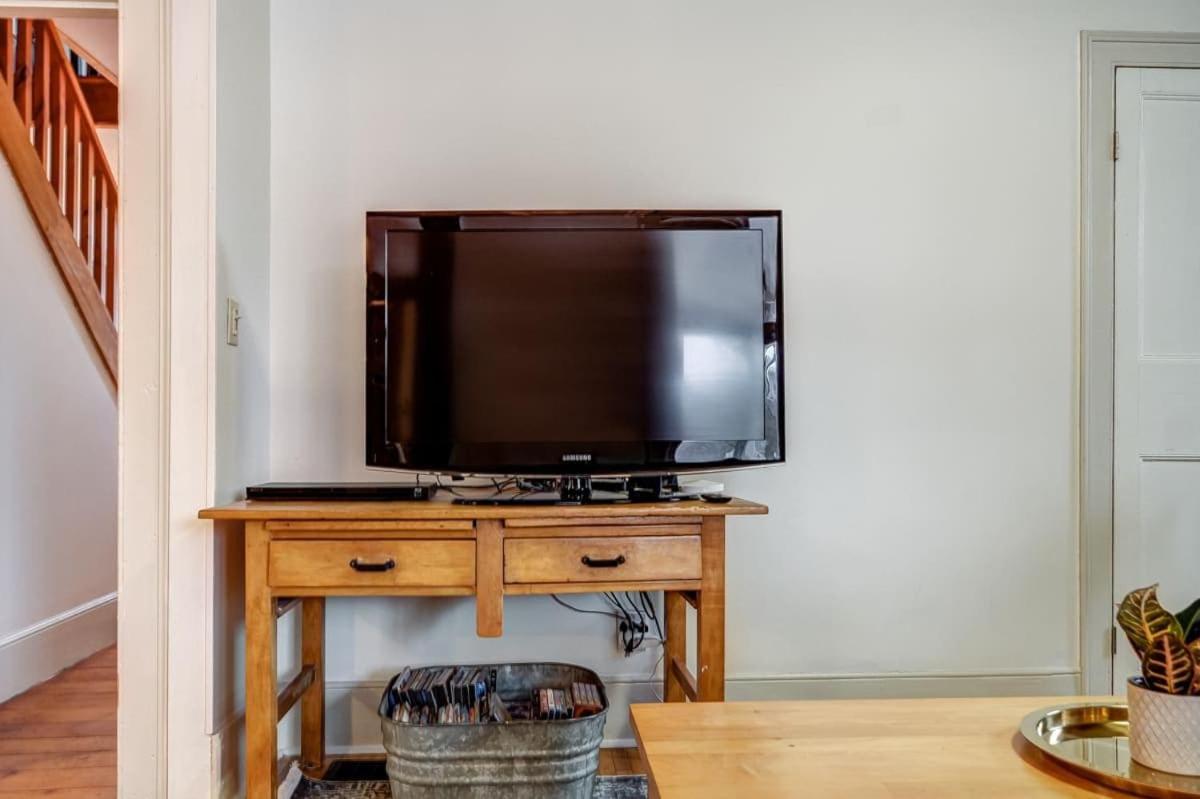 The Marigold PEC Family Farmhouse country escape