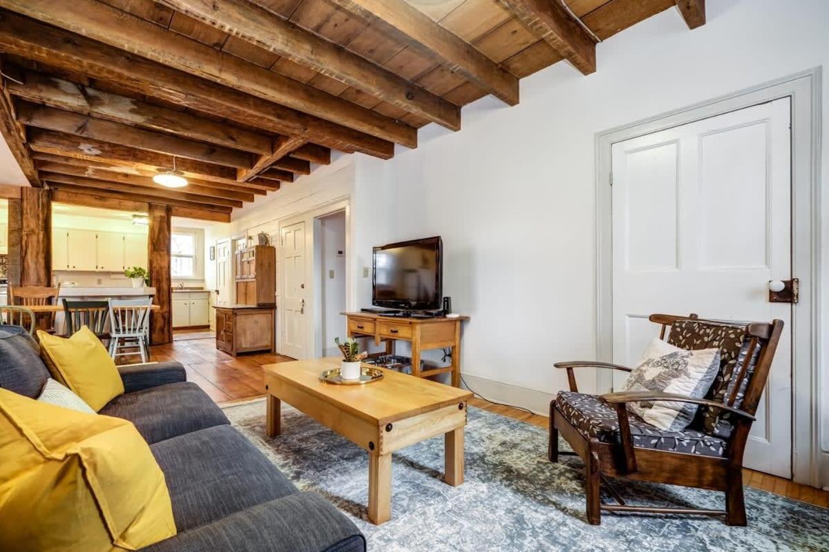 The Marigold PEC Family Farmhouse country escape
