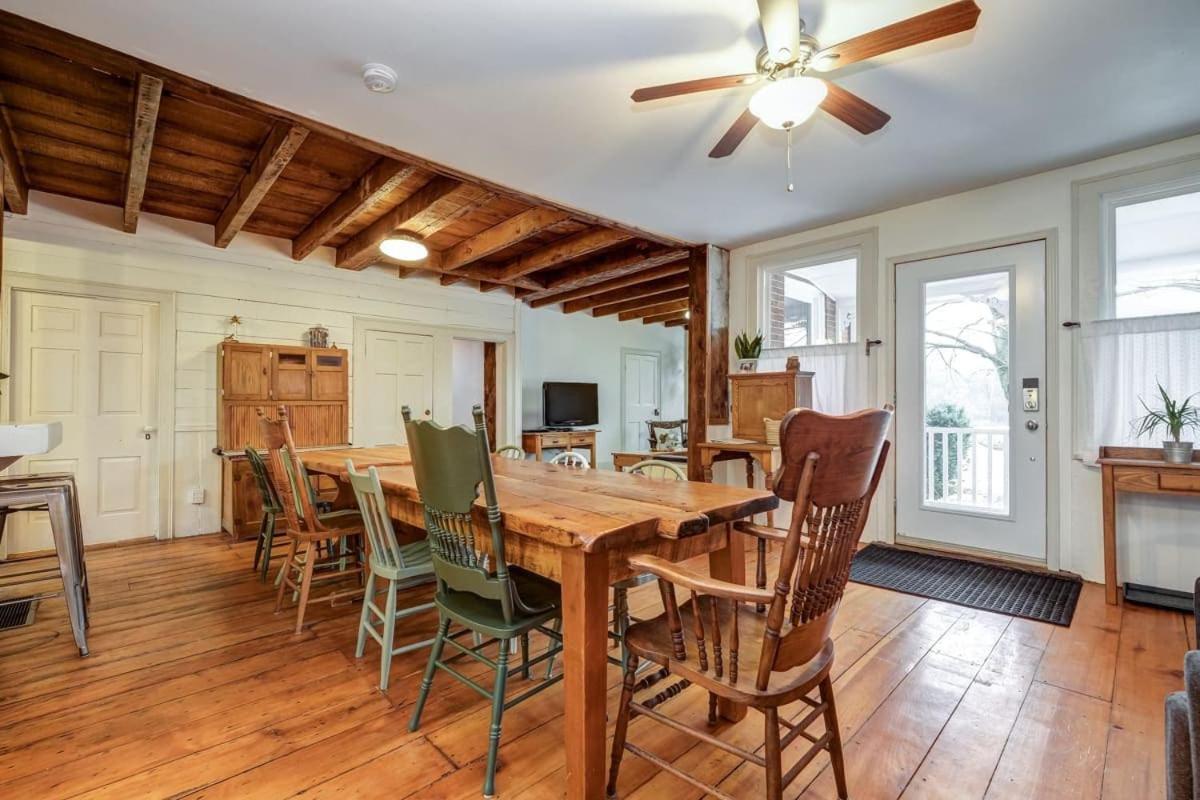 The Marigold PEC Family Farmhouse country escape