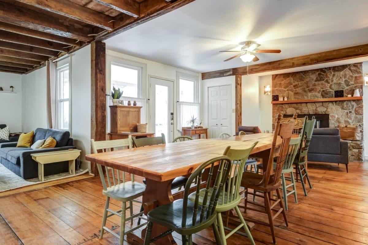 The Marigold PEC Family Farmhouse country escape