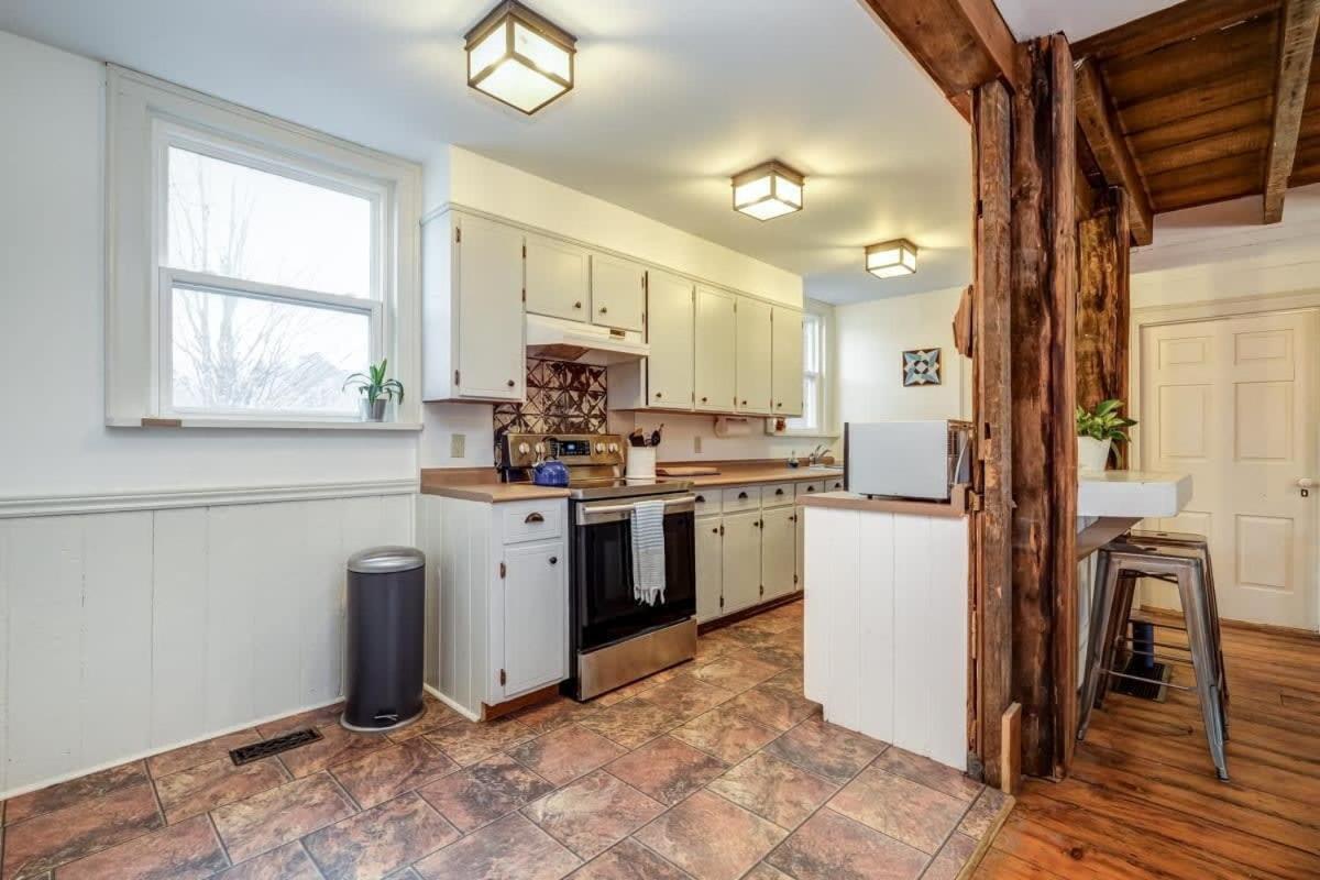 The Marigold PEC Family Farmhouse country escape