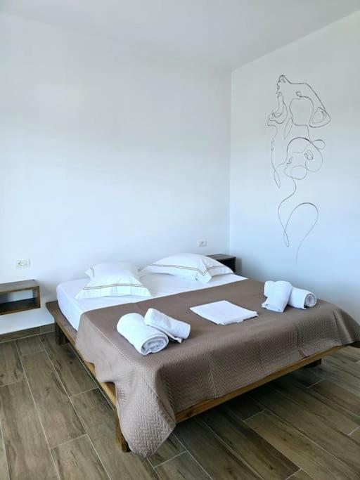Ambelas Getaways