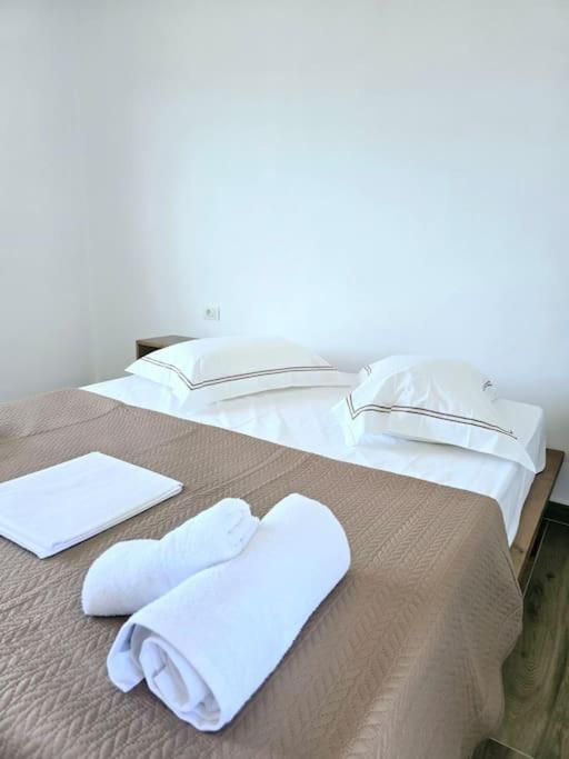 Ambelas Getaways