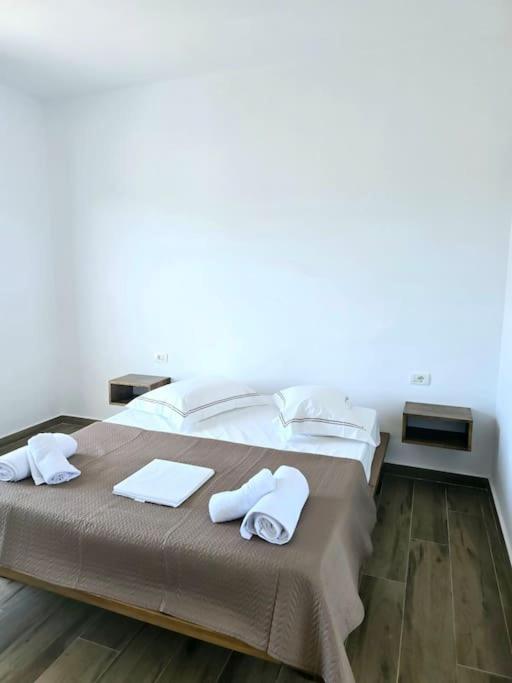 Ambelas Getaways
