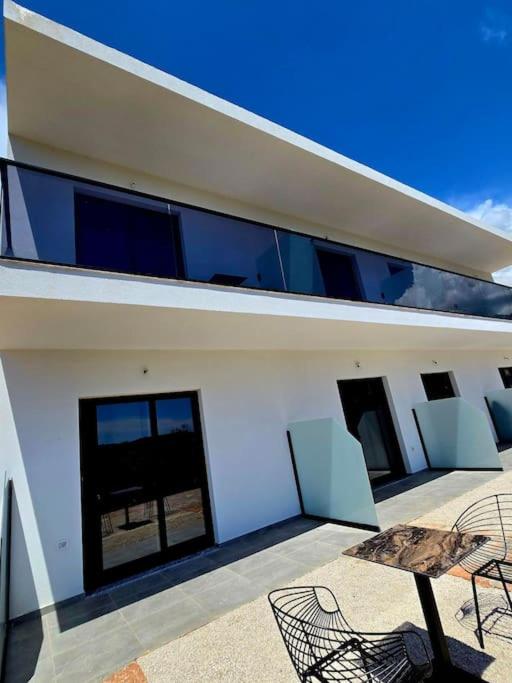 Ambelas Getaways
