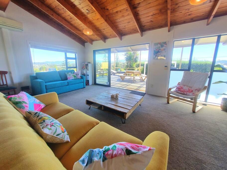 Tropical Oasis in Golden Circle view 4
