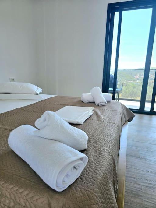 Ambelas Getaways