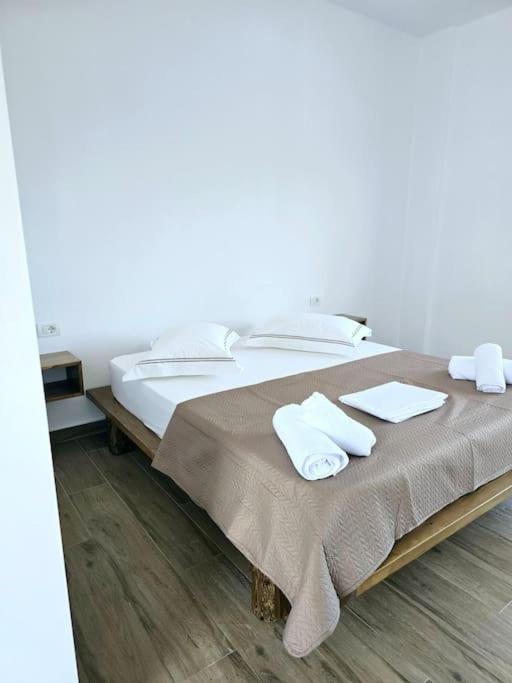 Ambelas Getaways