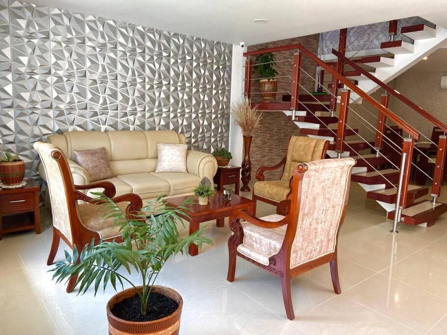 Luxury Terrace, Villa in Cali