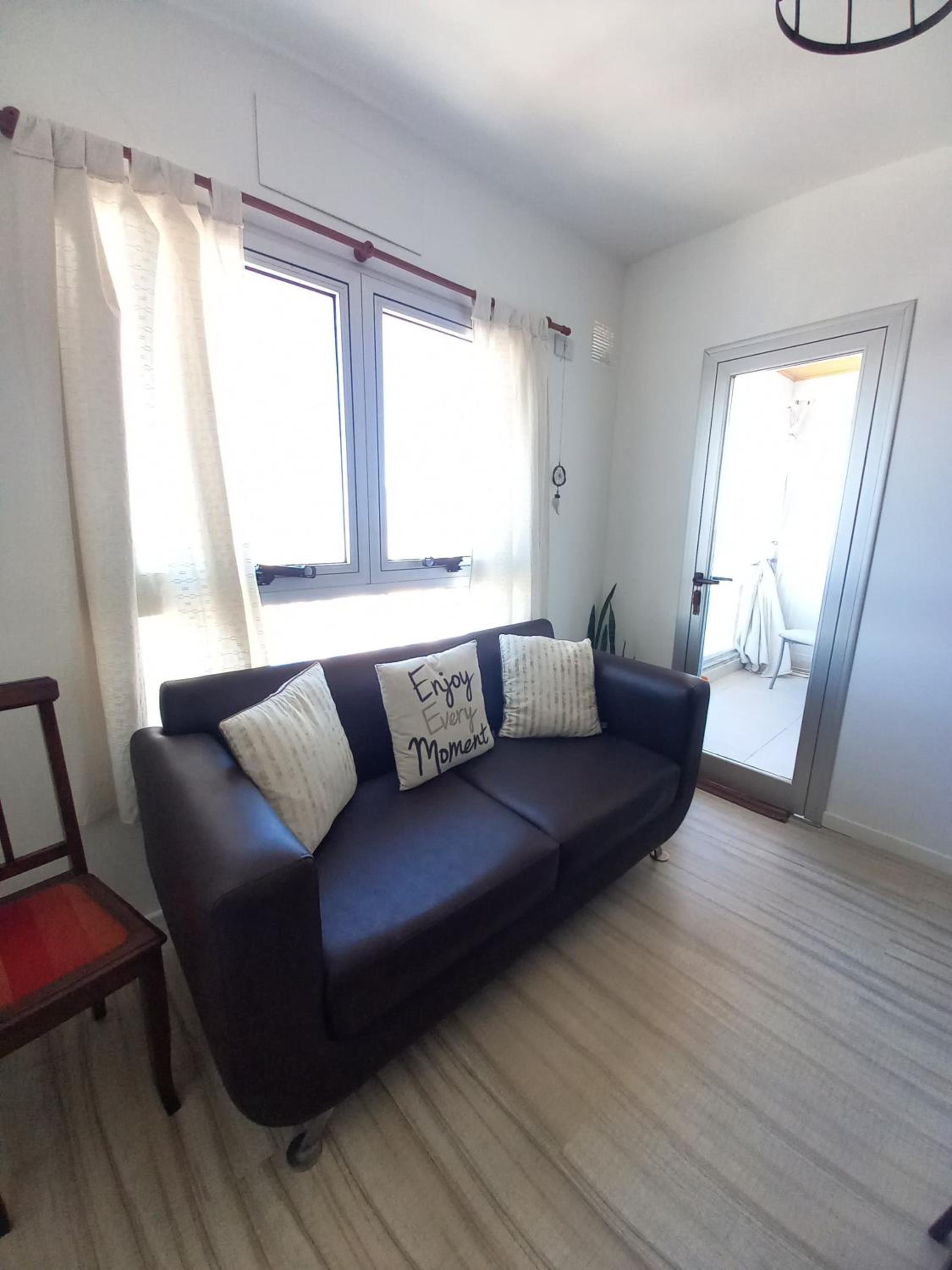 Departamento céntrico con vista al río Paraná