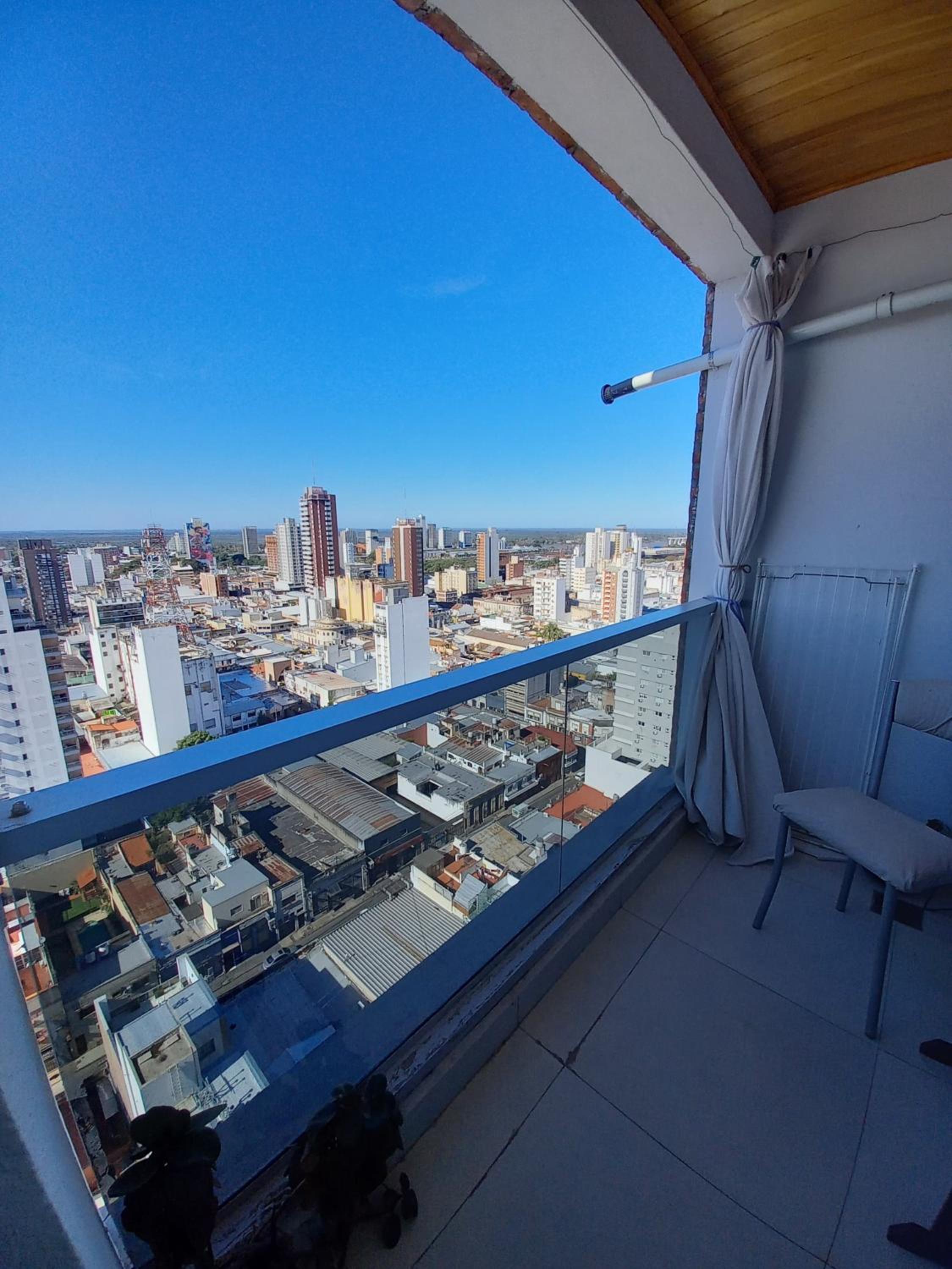 Departamento céntrico con vista al río Paraná