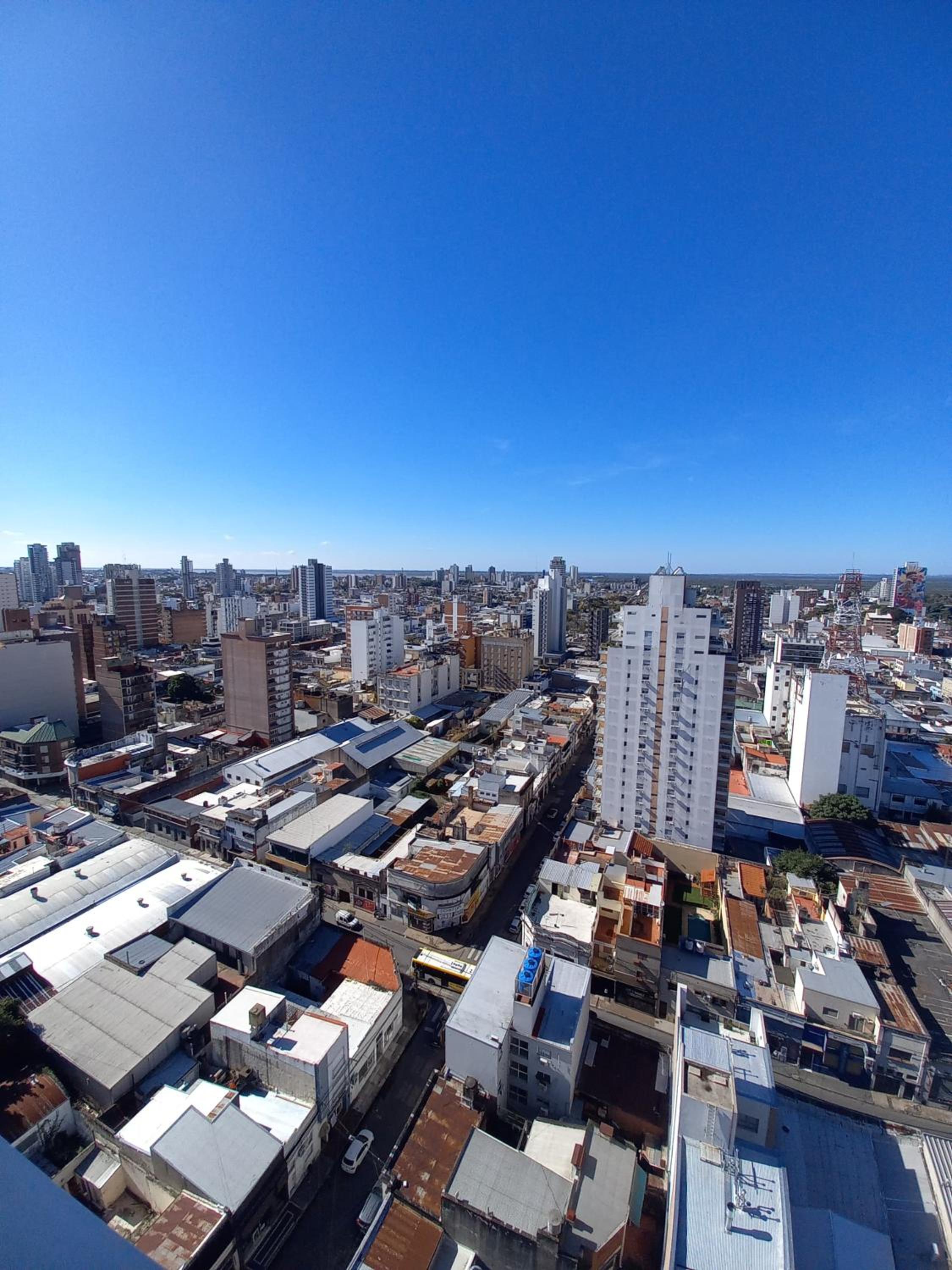 Departamento céntrico con vista al río Paraná
