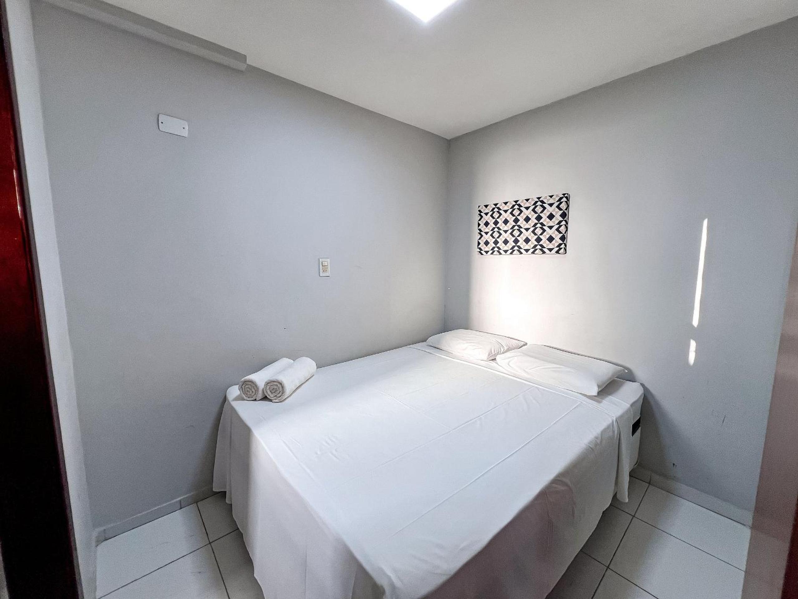Casas no Residencial Mont Sinai com 2 ou 3 suítes (todas com ar), internet privativa 300MBPS a aproximadamento 250m da Praia de Taperapuã, condomínio com p