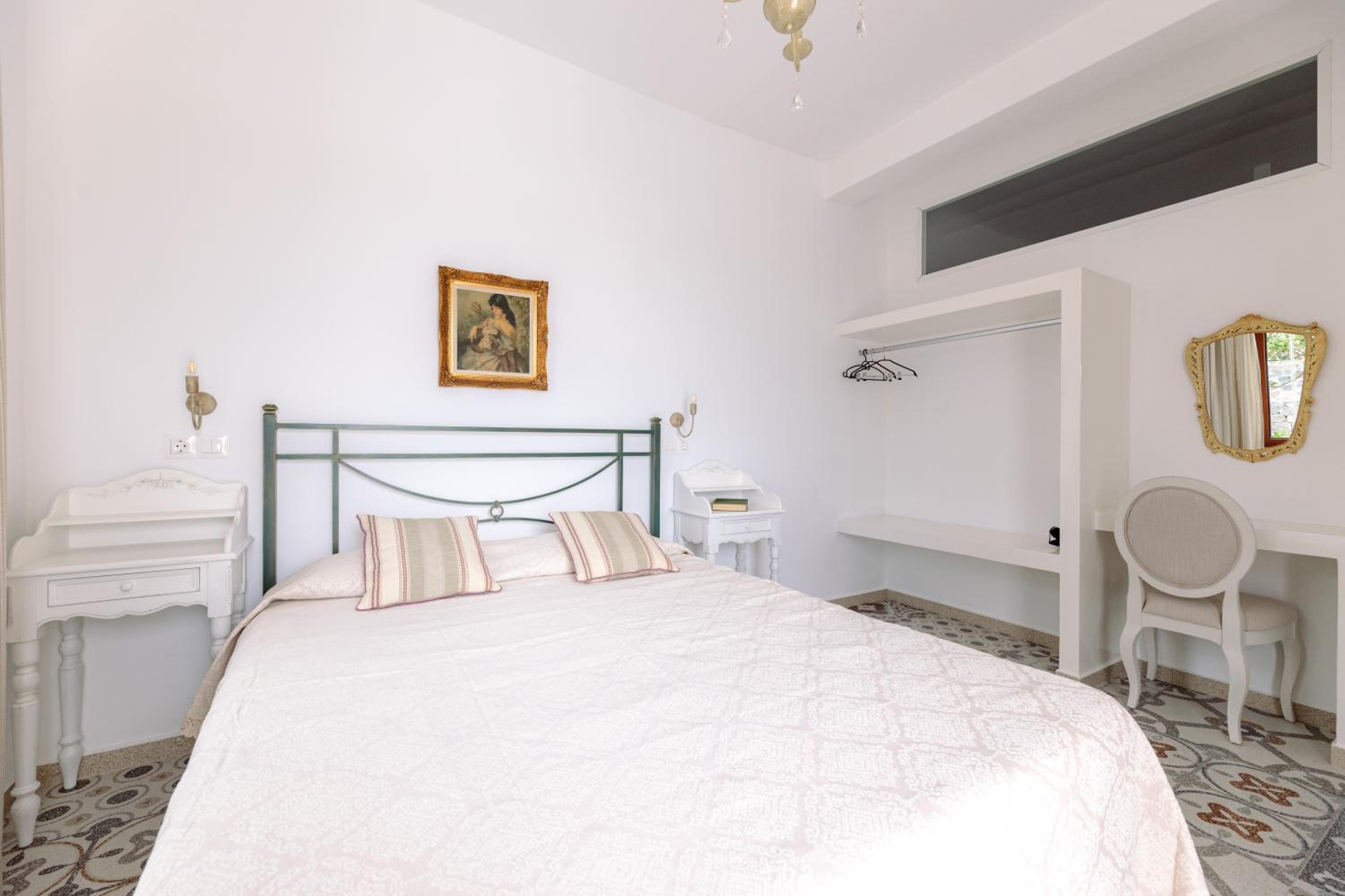 Kaminia Holiday Homes