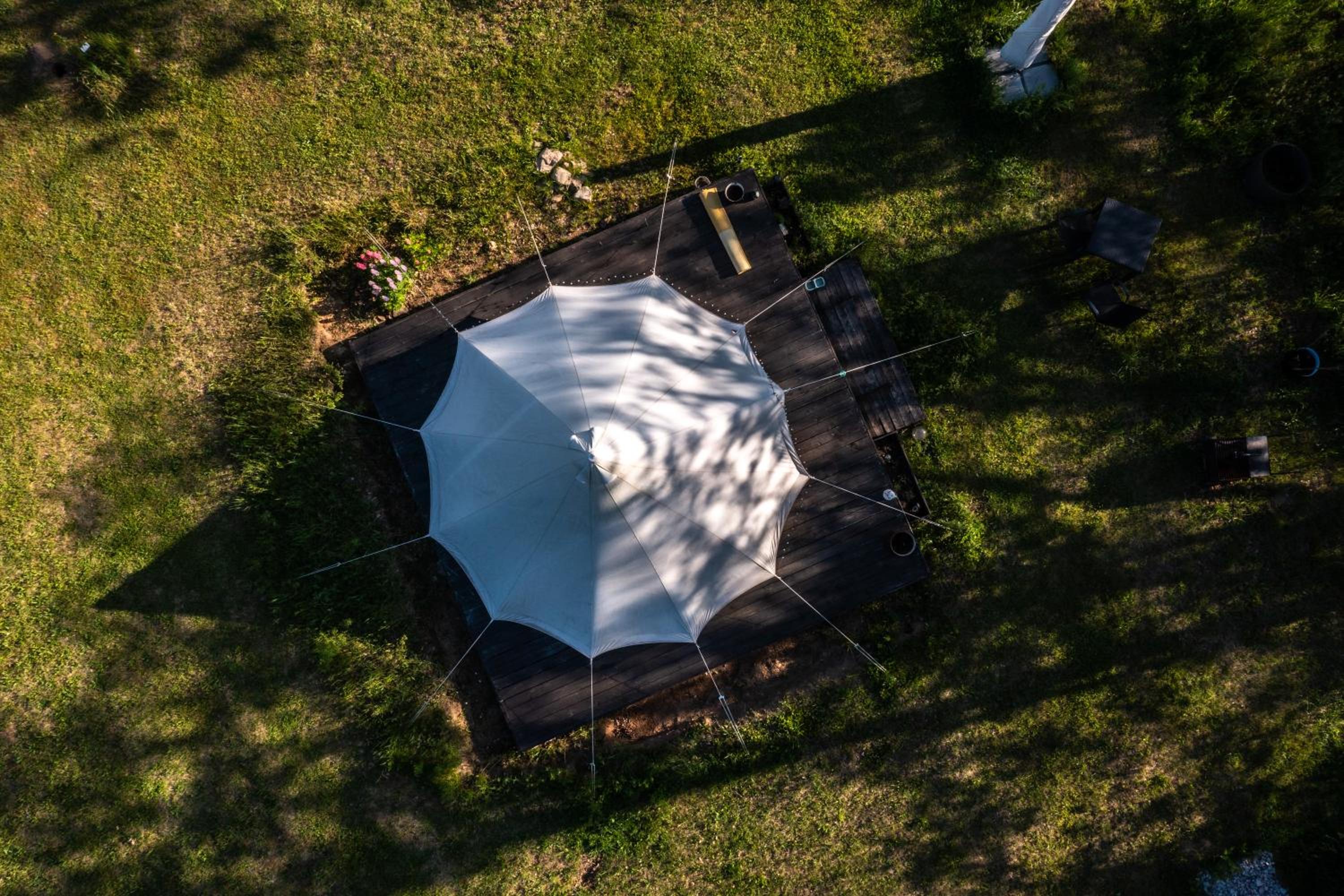 Glamping Hive