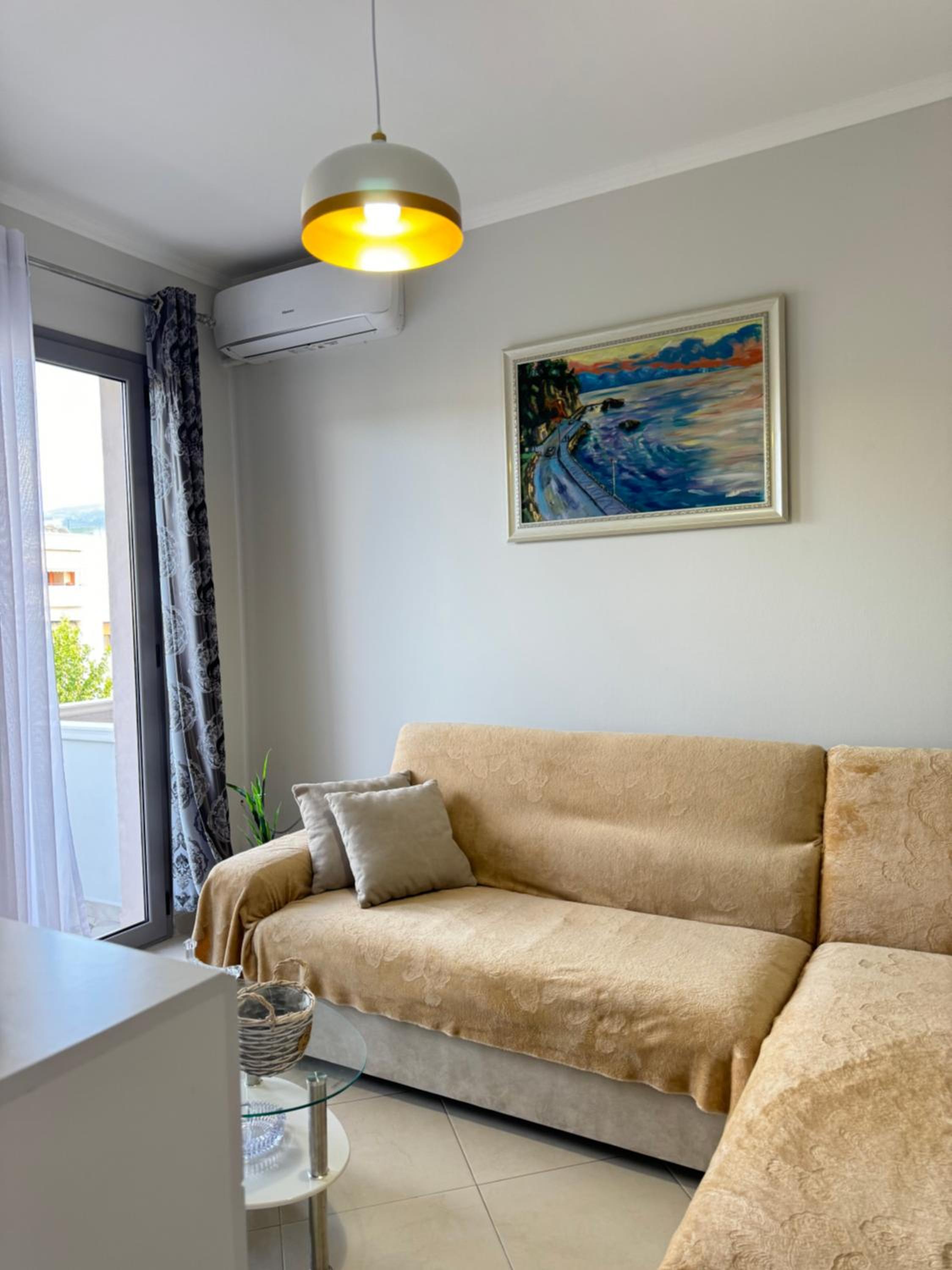 Vlora Centre Lions Gate 1