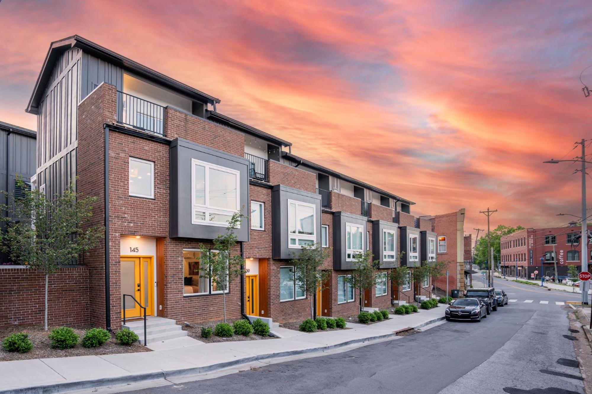 Rooftop Mtn View Townhome, St Elmo Chattanooga view 3