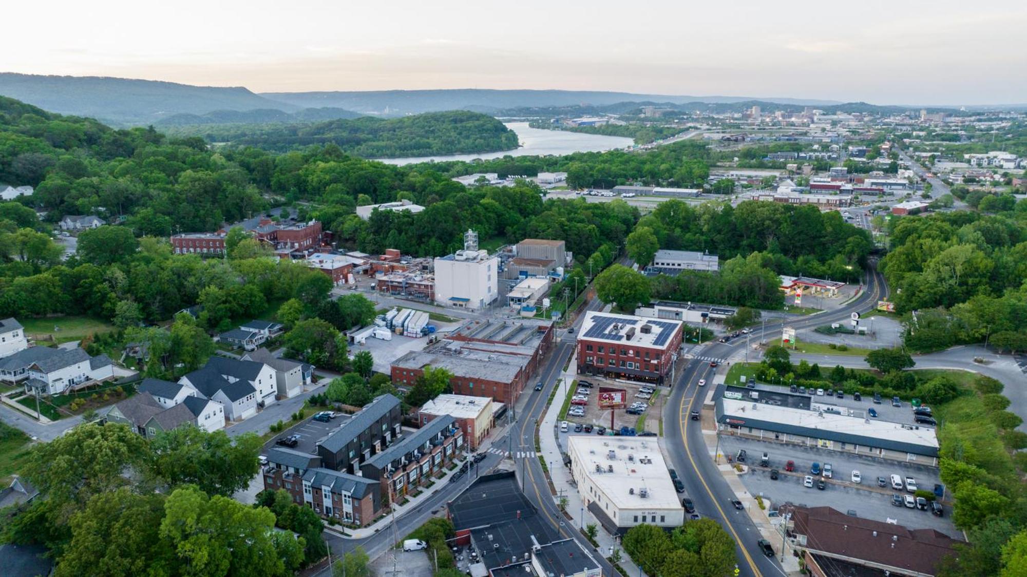 Rooftop Mtn View Townhome, St Elmo Chattanooga view 5