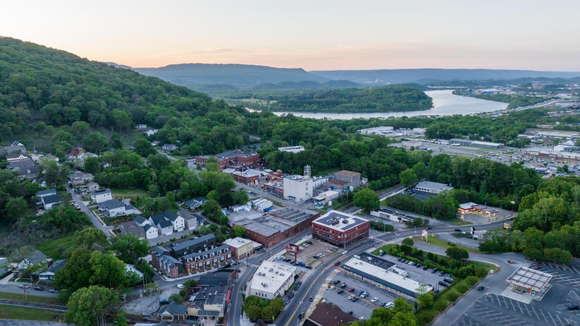 Rooftop Mtn View Townhome, St Elmo Chattanooga view 2