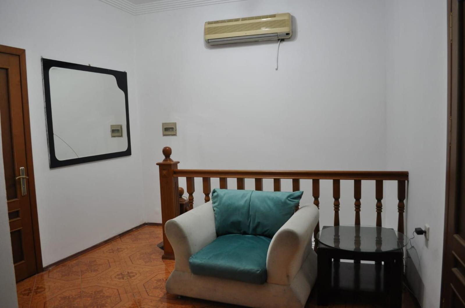 Double Gates Apartment