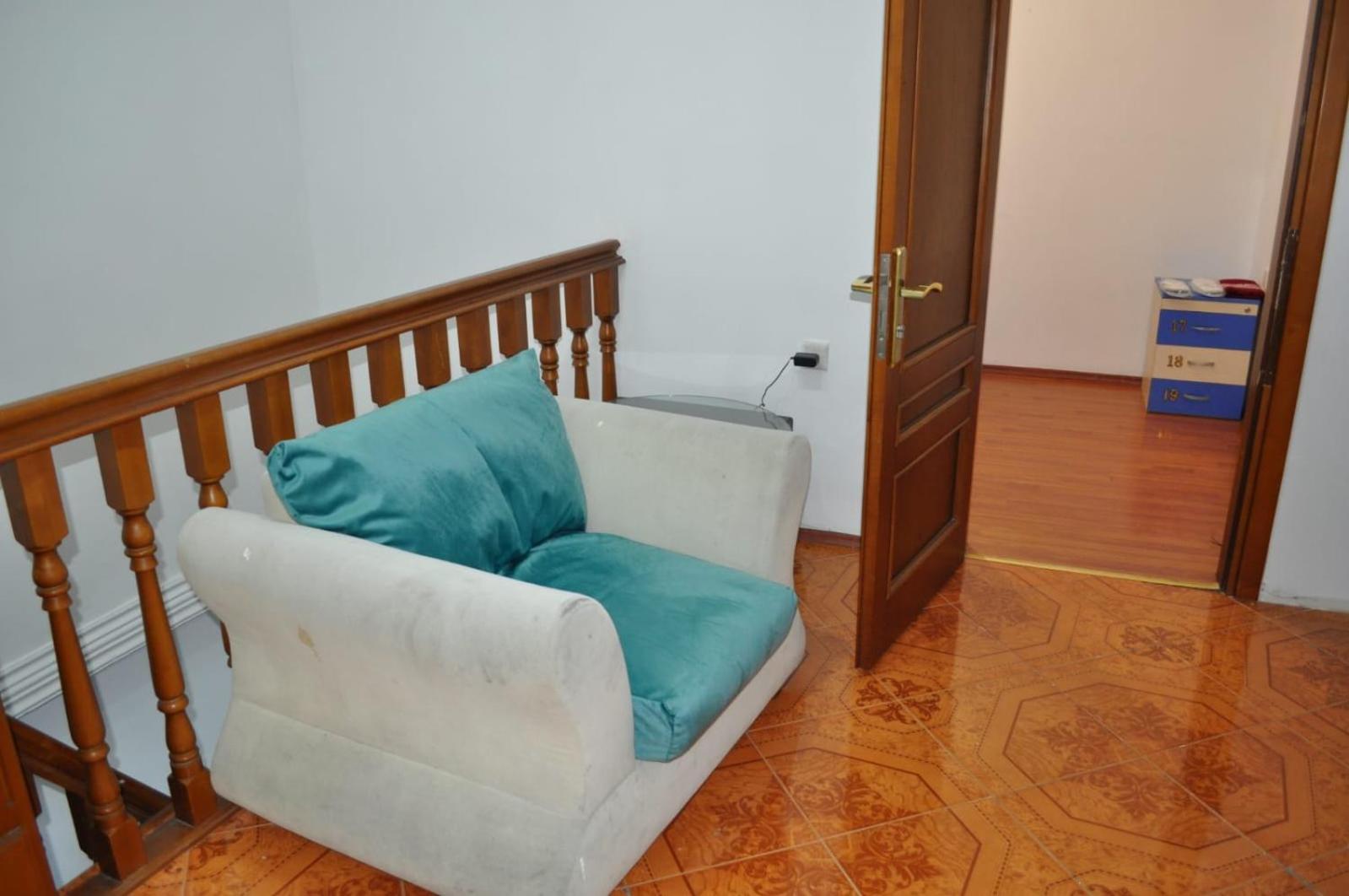 Double Gates Apartment