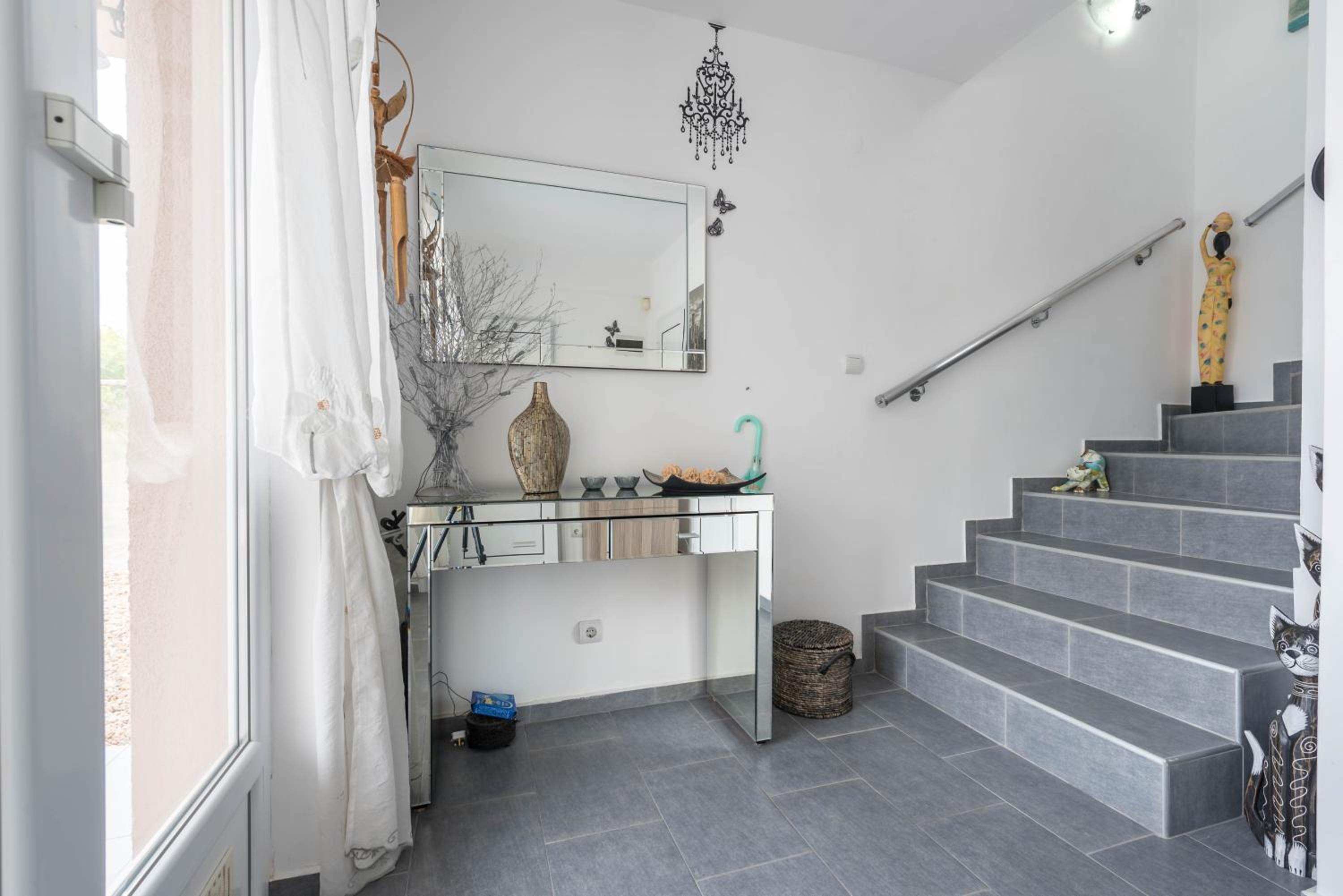 Villa Azur- Sea View Luxury with Pool near Balchik