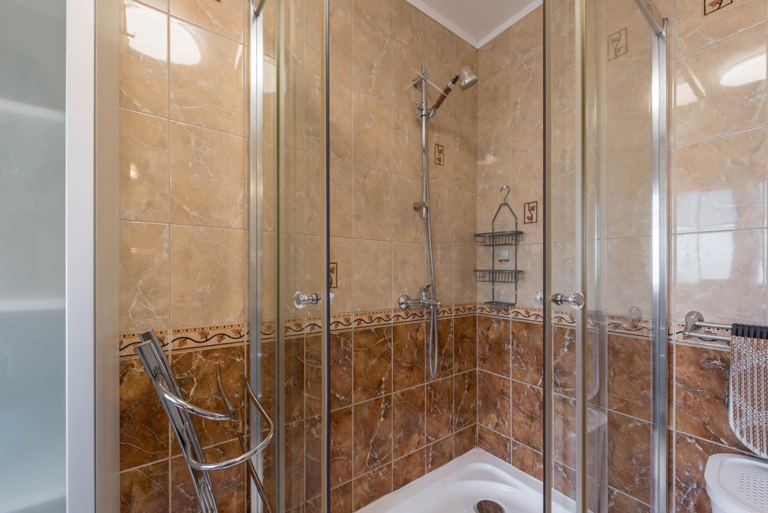 Villa Azur- Sea View Luxury with Pool near Balchik