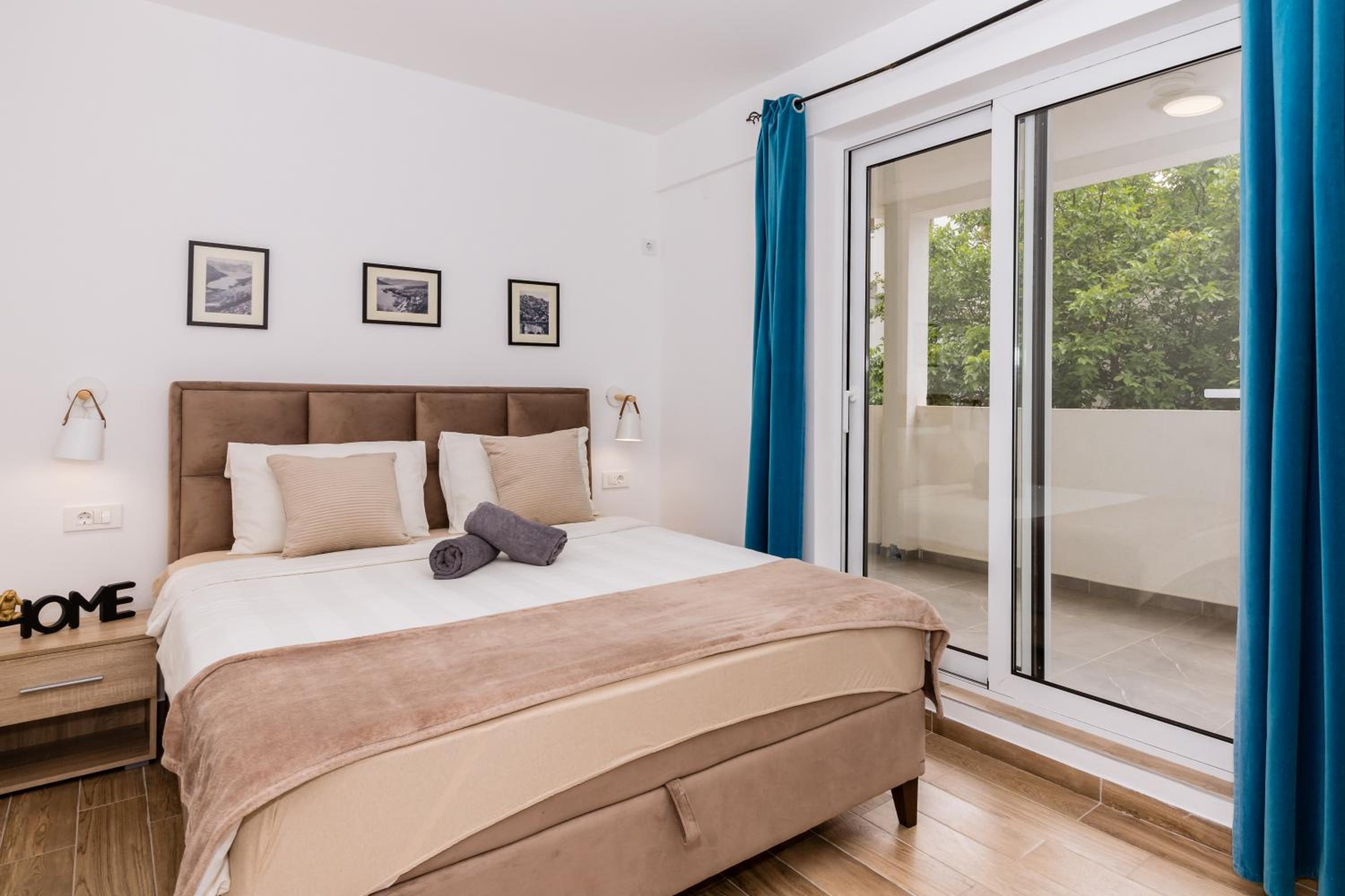 Paun apartment