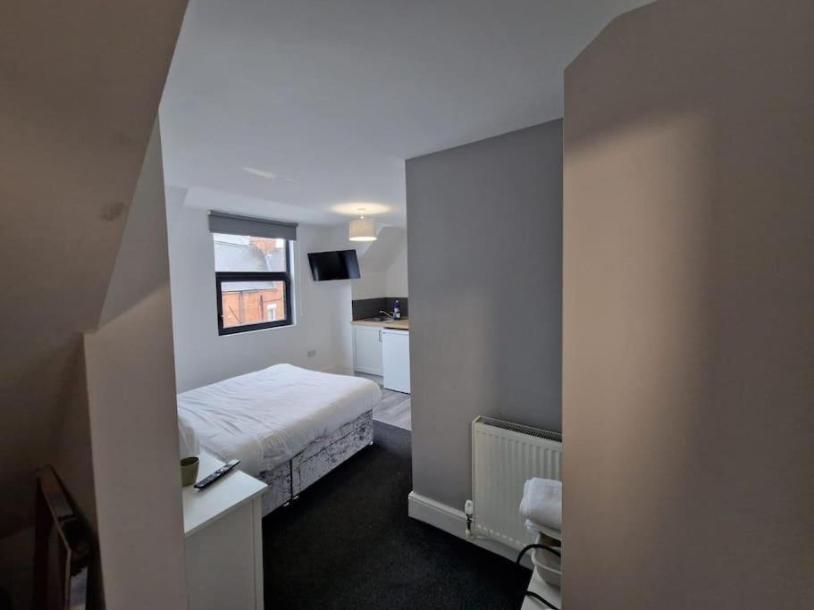 Modern Studio next to Notts Castle! view 2
