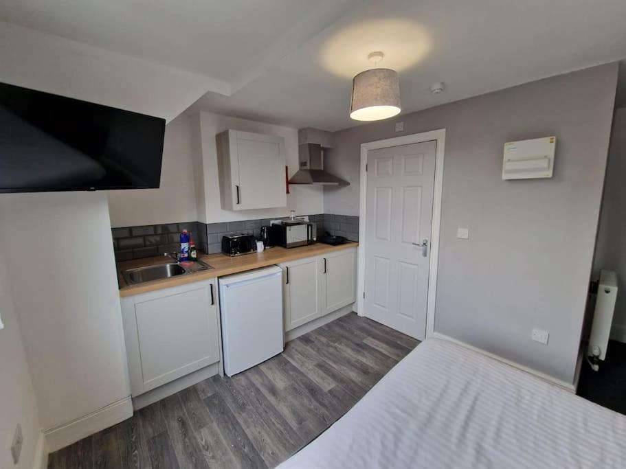 Modern Studio next to Notts Castle! view 3