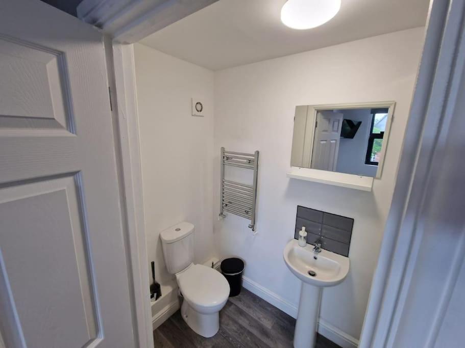 Modern Studio next to Notts Castle! view 5