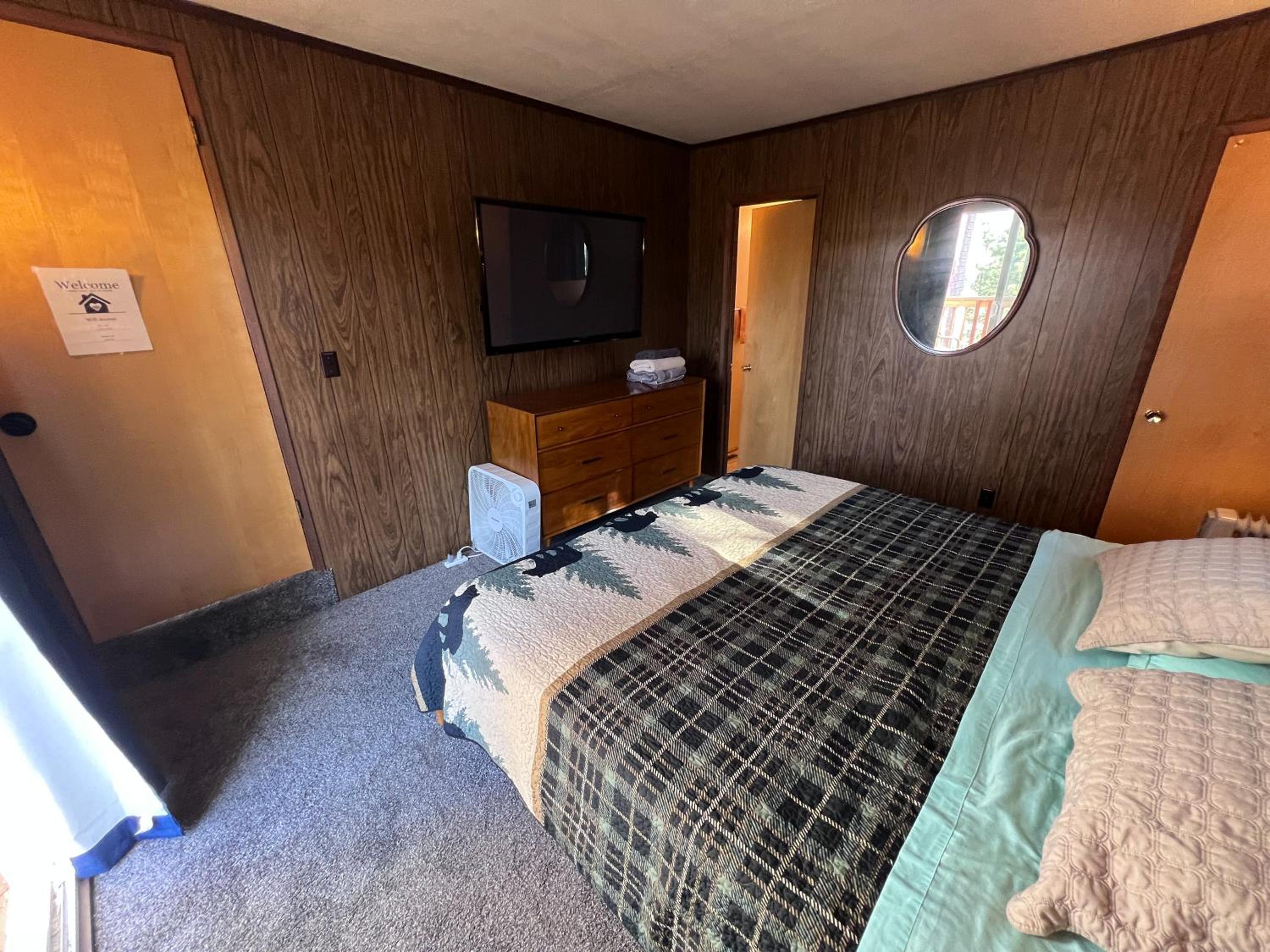 ITH Big Bear Lake Hostel & Lodge