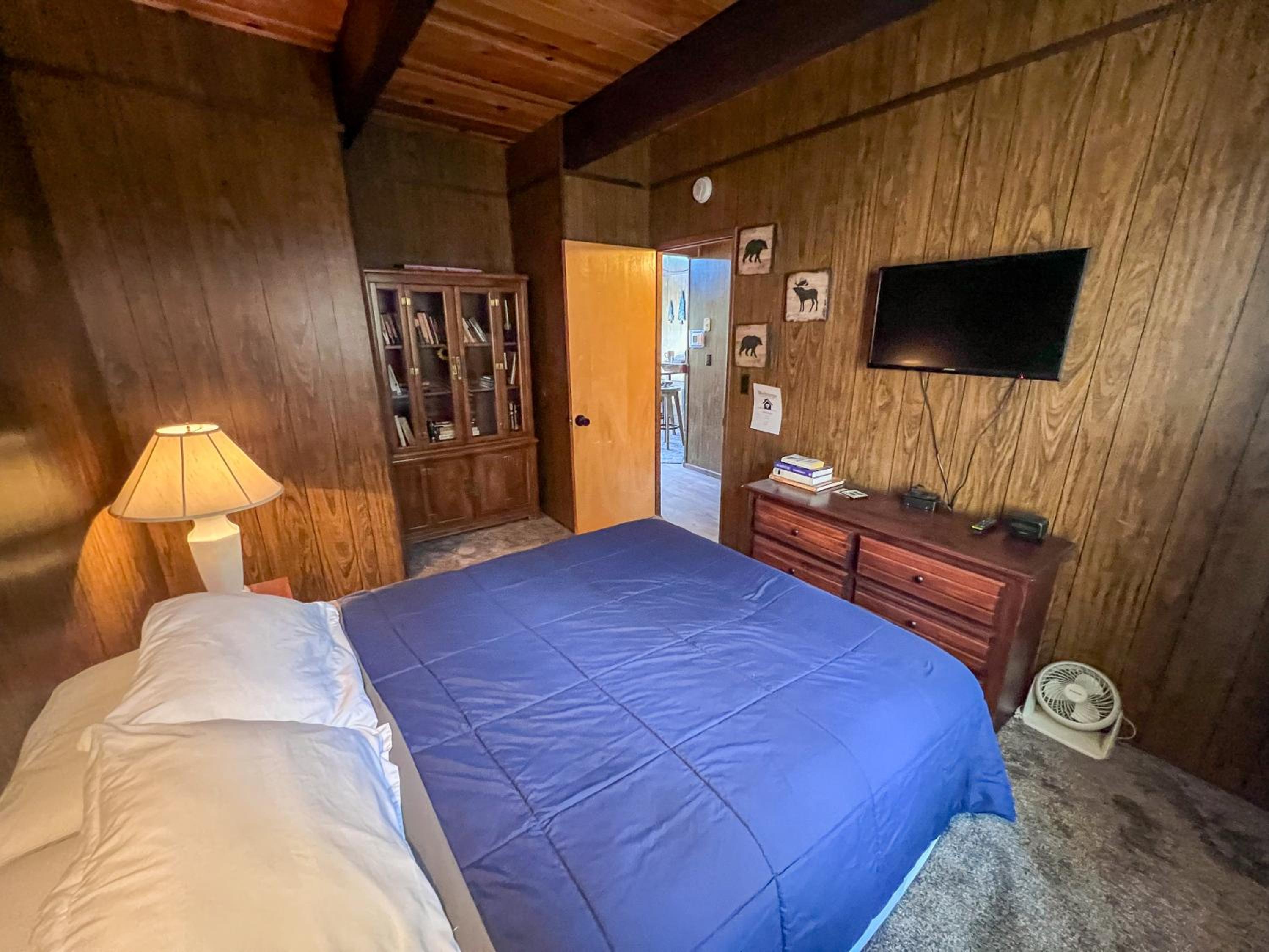 ITH Big Bear Lake Hostel & Lodge