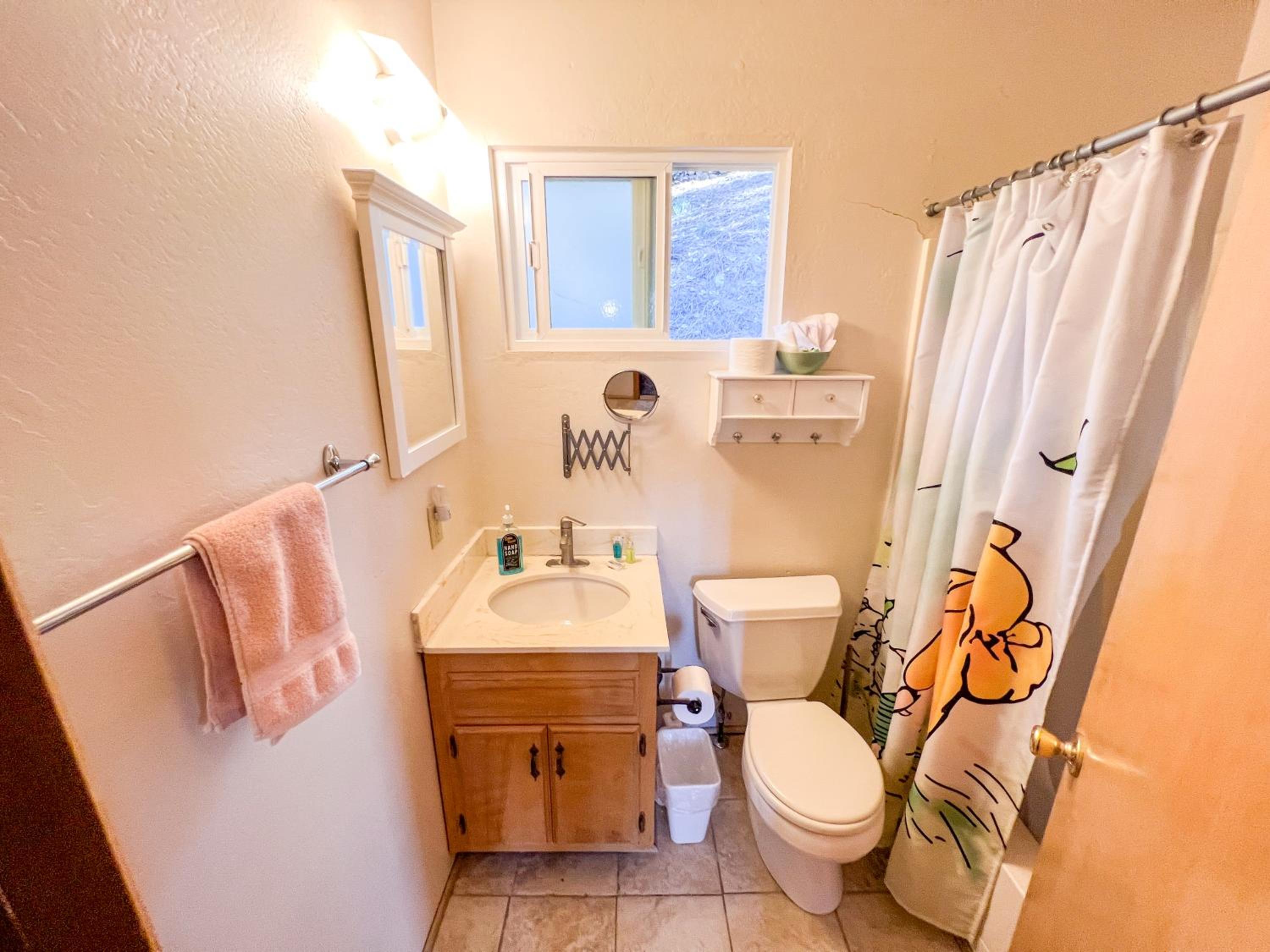 ITH Big Bear Lake Hostel & Lodge