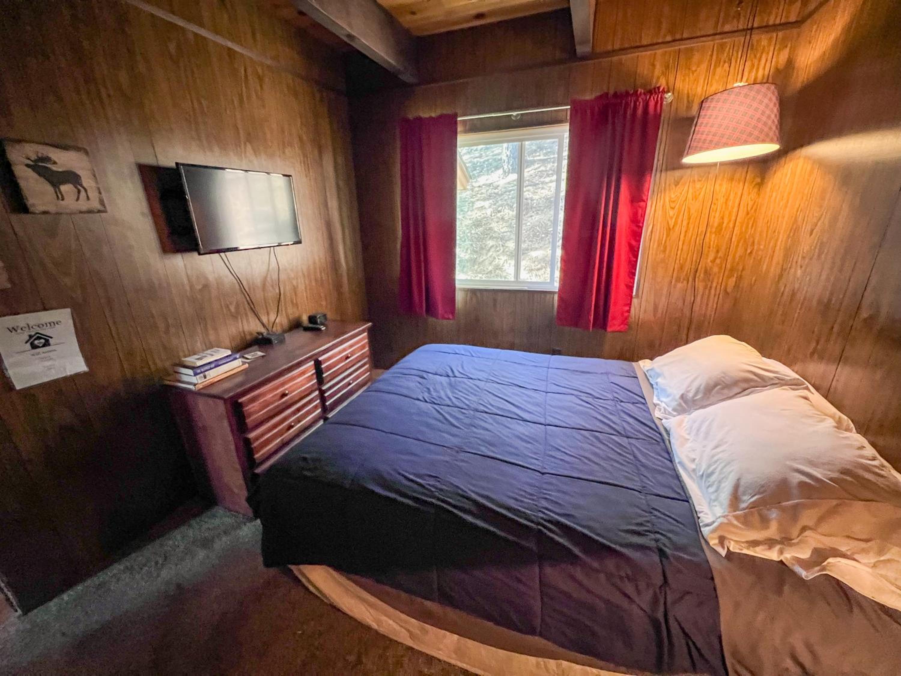 ITH Big Bear Lake Hostel & Lodge