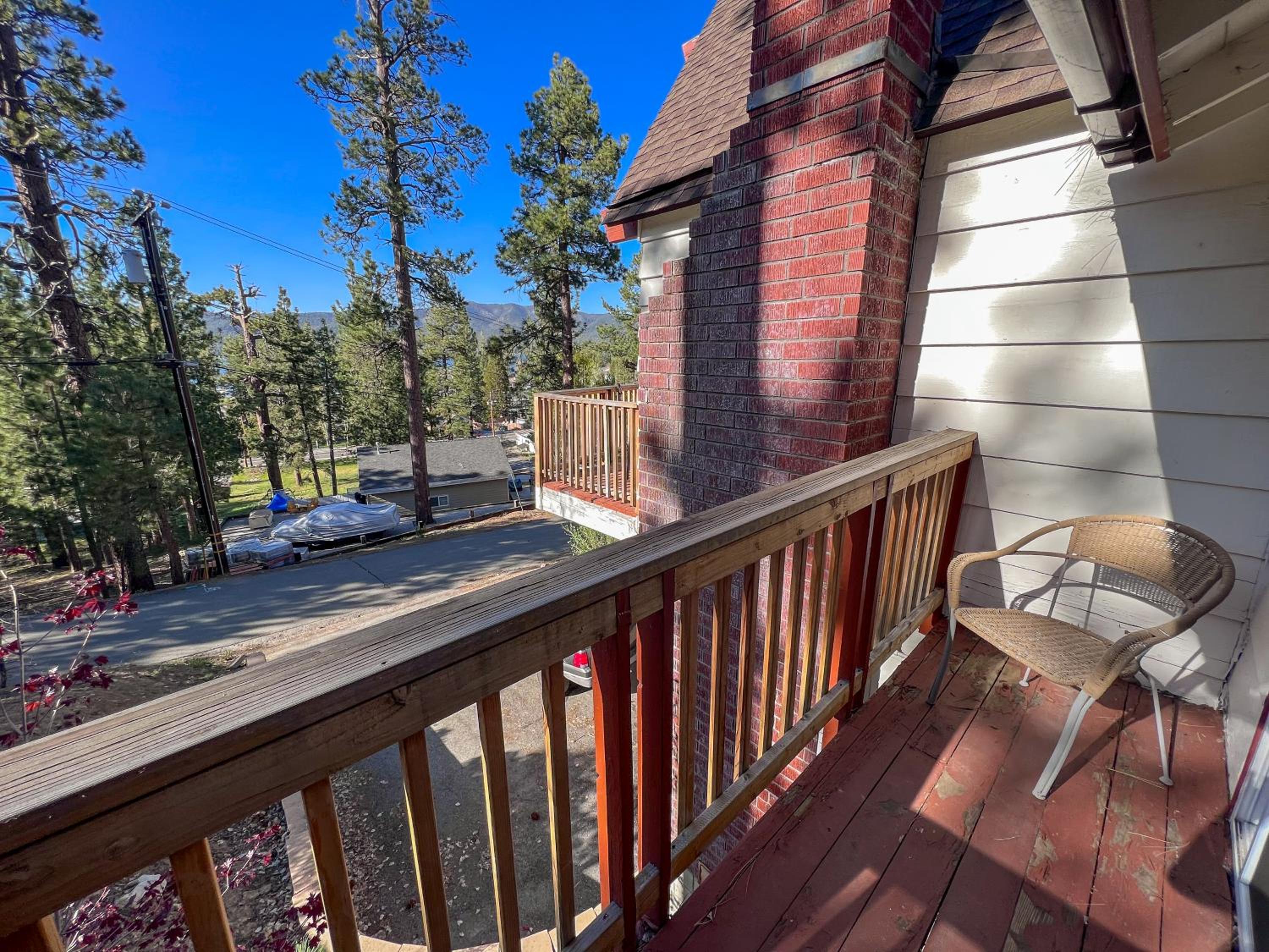 ITH Big Bear Lake Hostel & Lodge