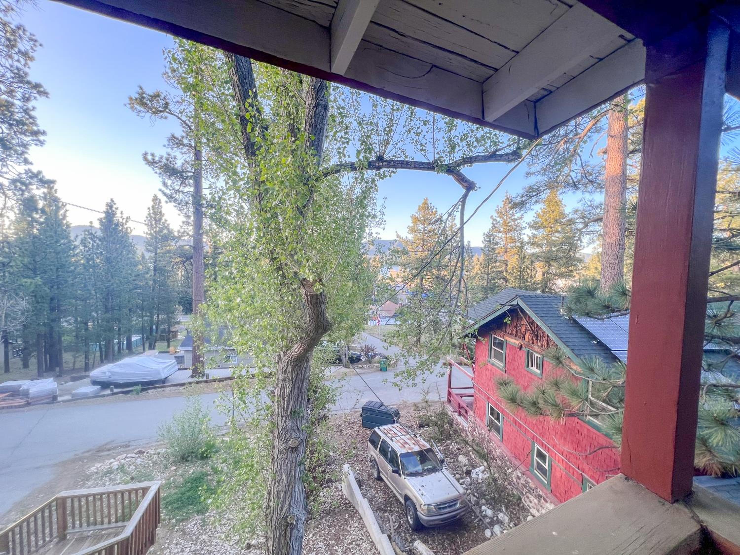 ITH Big Bear Lake Hostel & Lodge