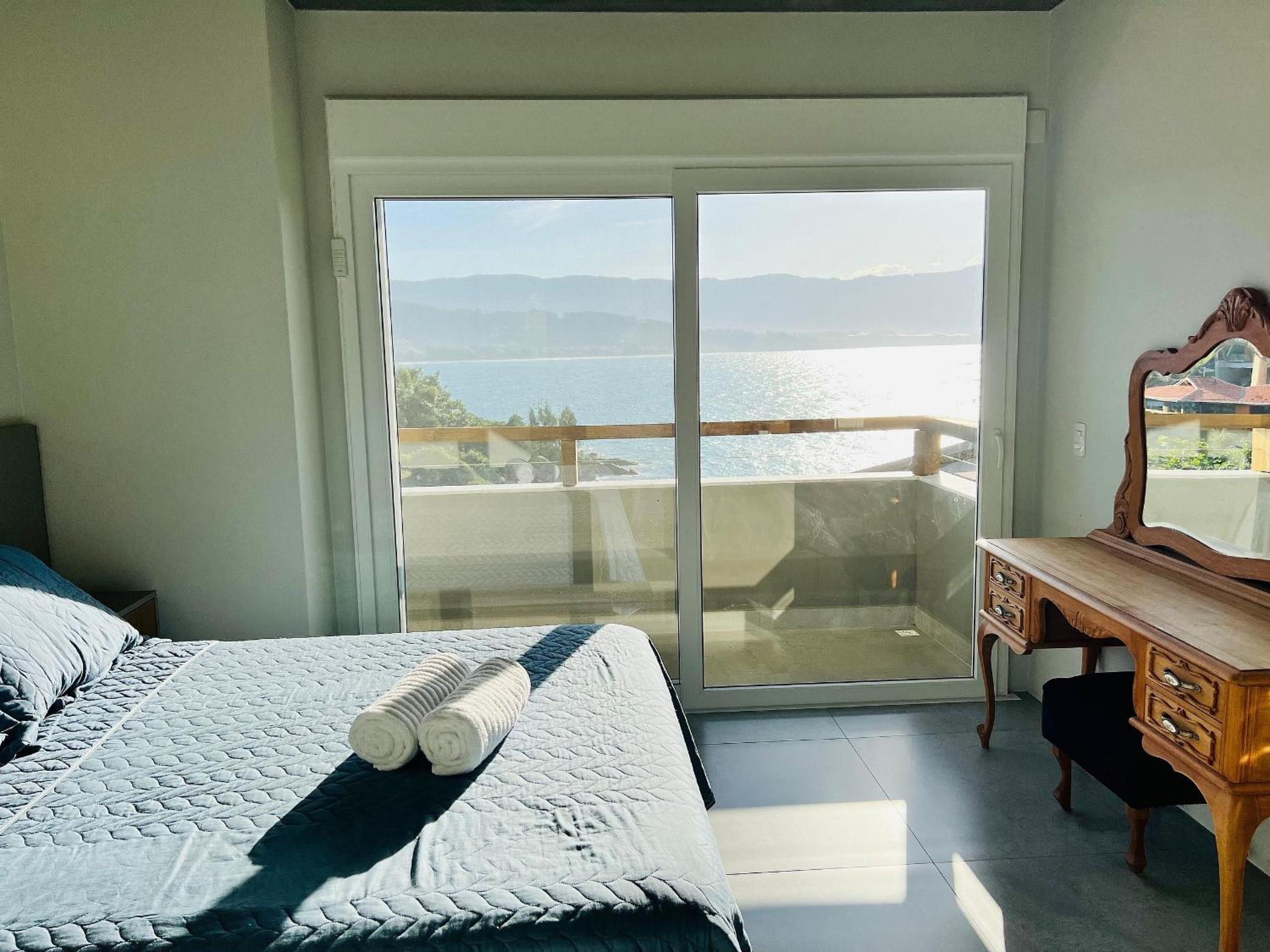 Spa Jacuzzi, Lareira, Beira mar, 4 Suítes