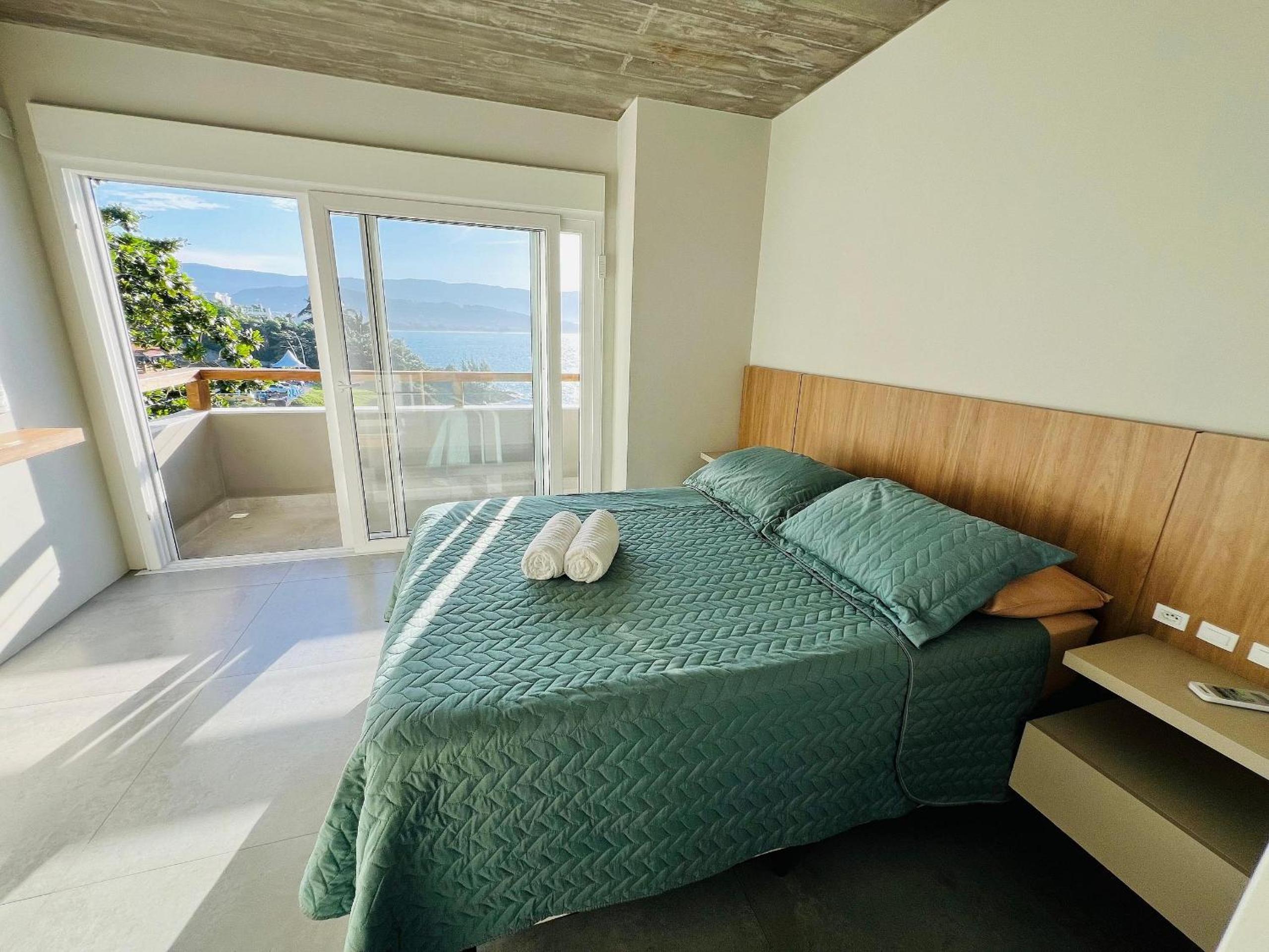 Spa Jacuzzi, Lareira, Beira mar, 4 Suítes