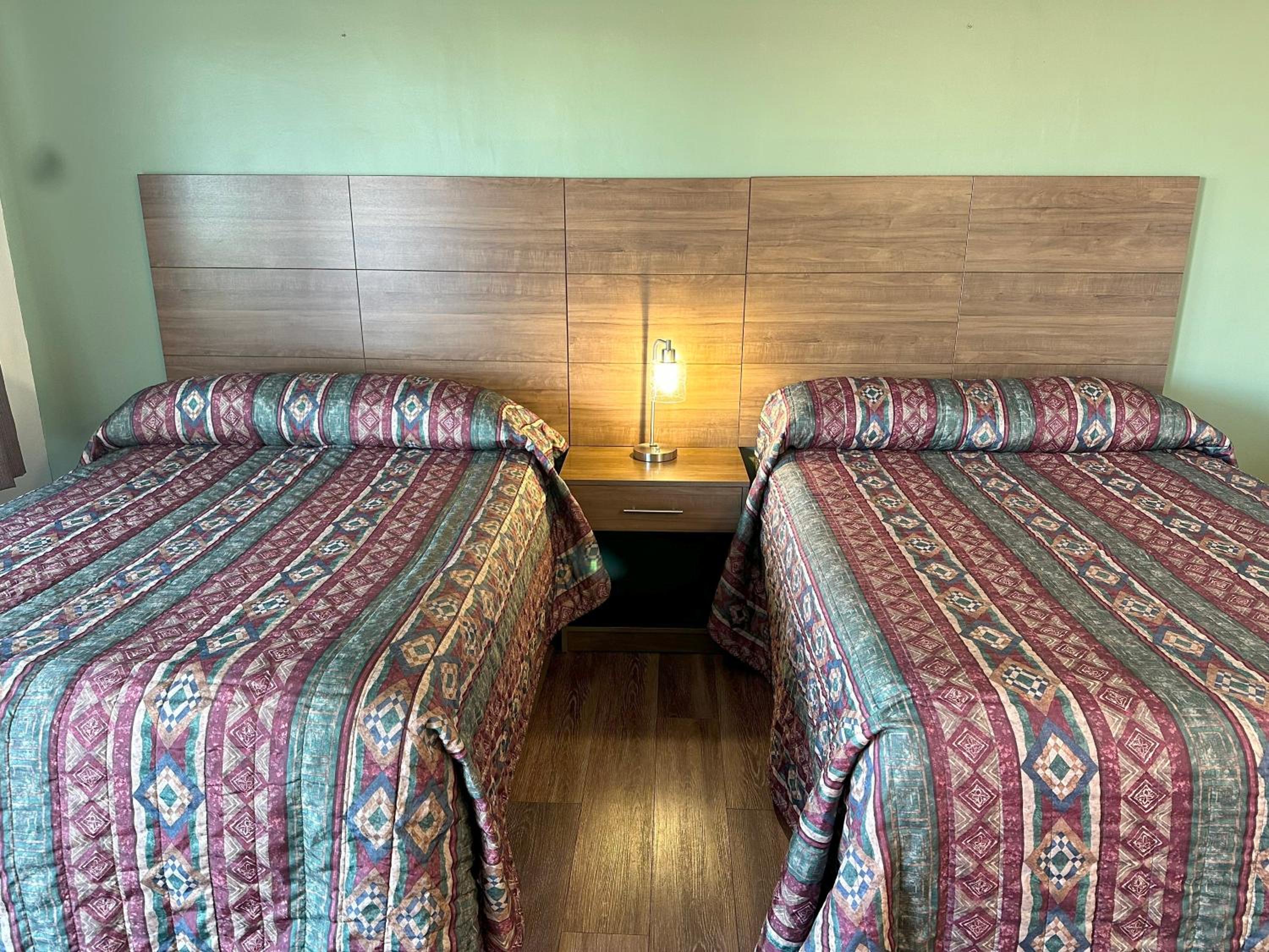 Captain John's Motel