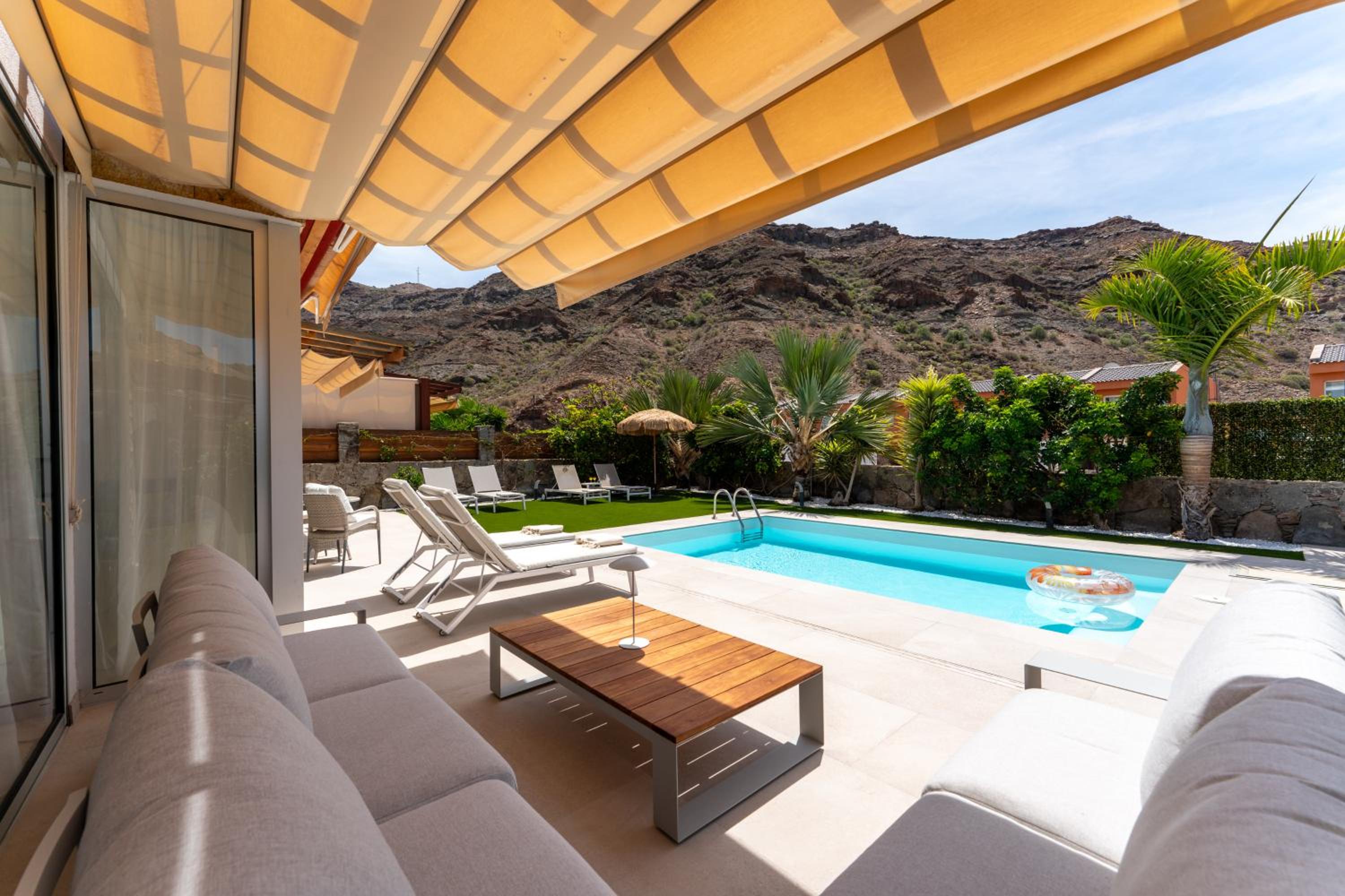 Hotel Villa Diana with private swimming pool in Tauro - Image 1