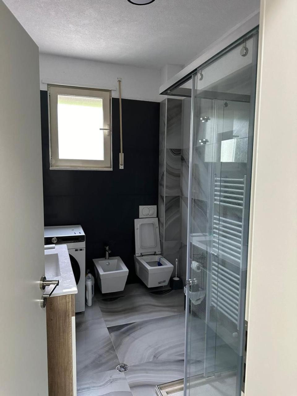 Rezidenca Dozhlani with Private Pool & Yard
