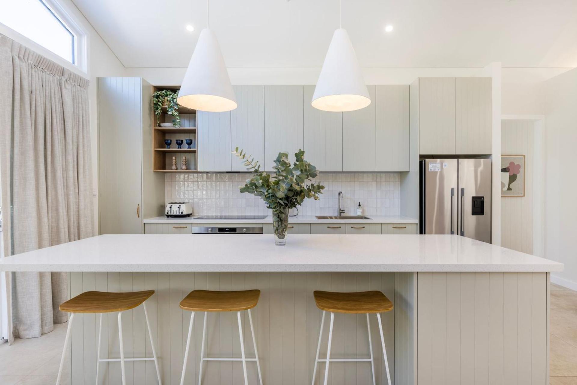 Carramar - Fireplace - Absolute Waterfront