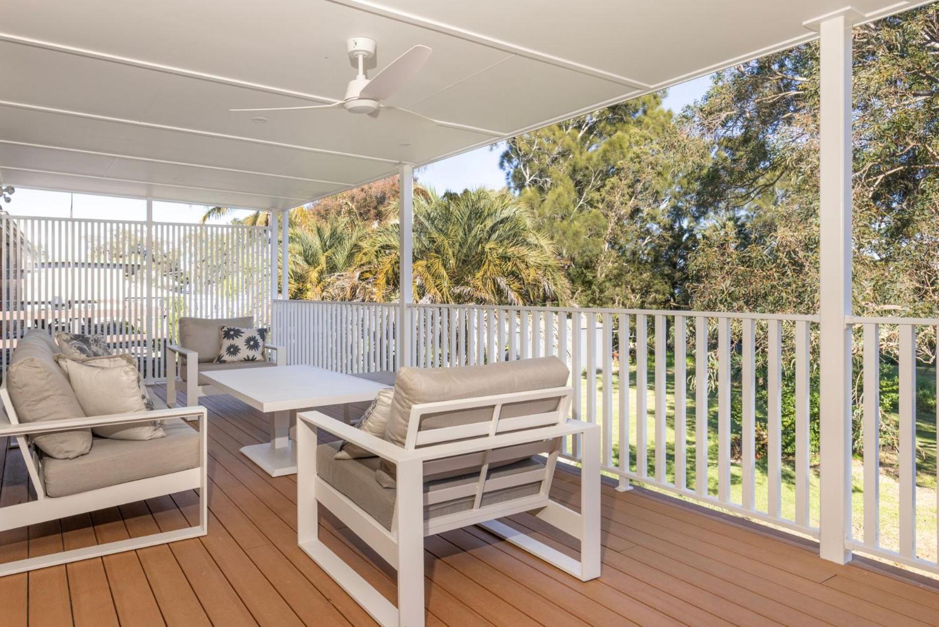 Carramar - Fireplace - Absolute Waterfront