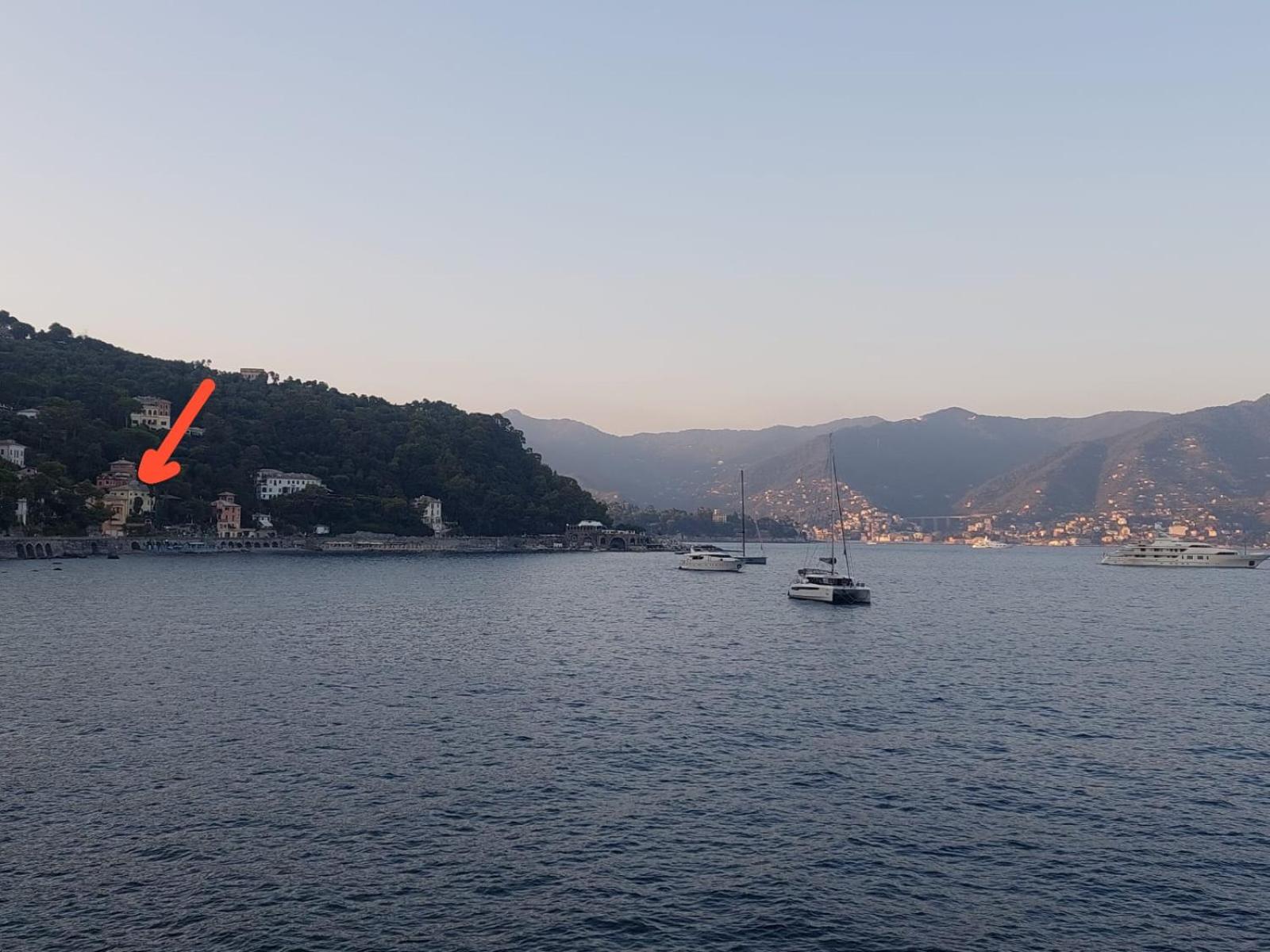 Portofino Seaview Apartment, 50 meters from the beach, free parking, air conditioning view 4