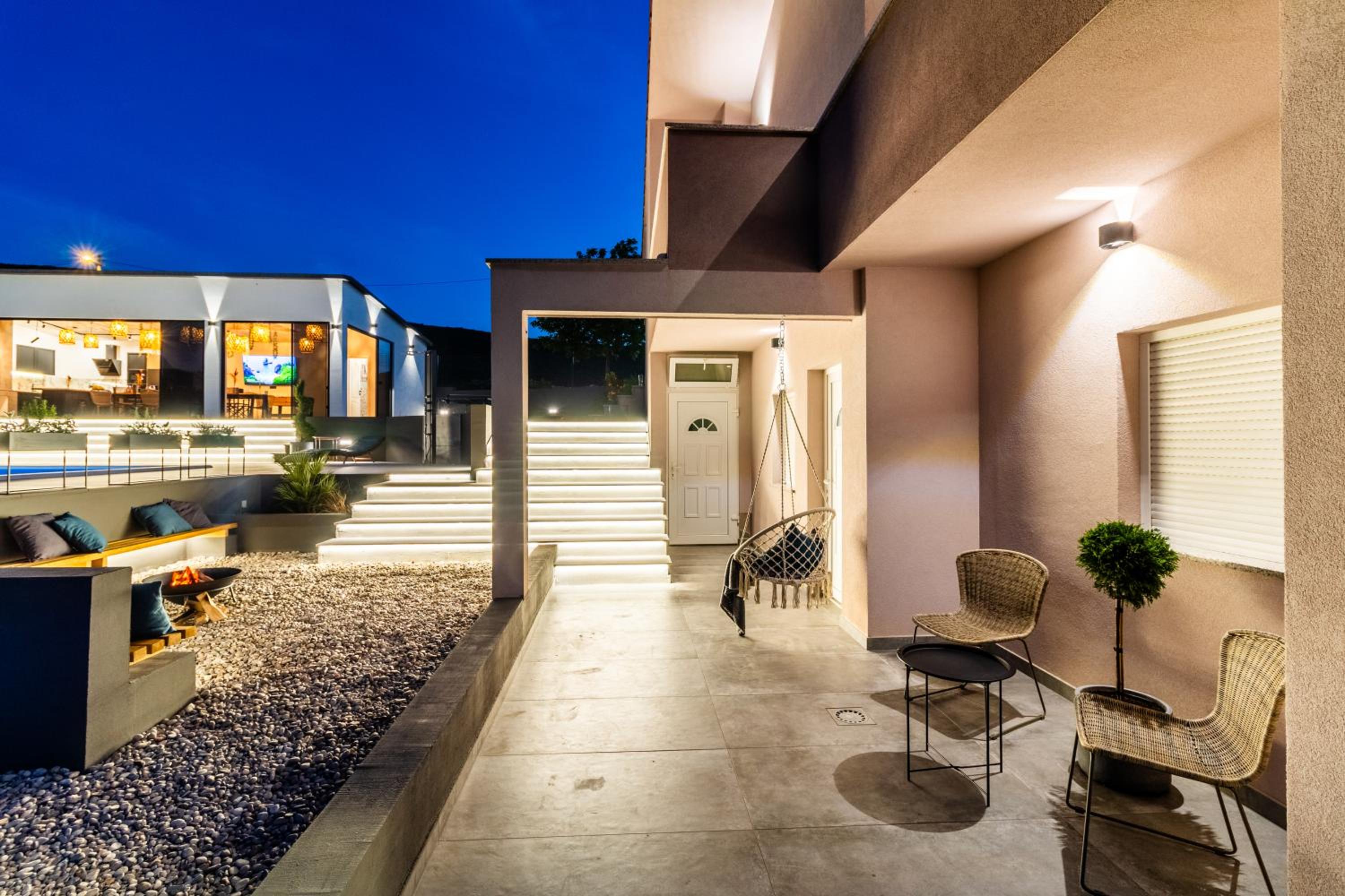 Jackal Holiday House with a heated pool and a jacuzzi